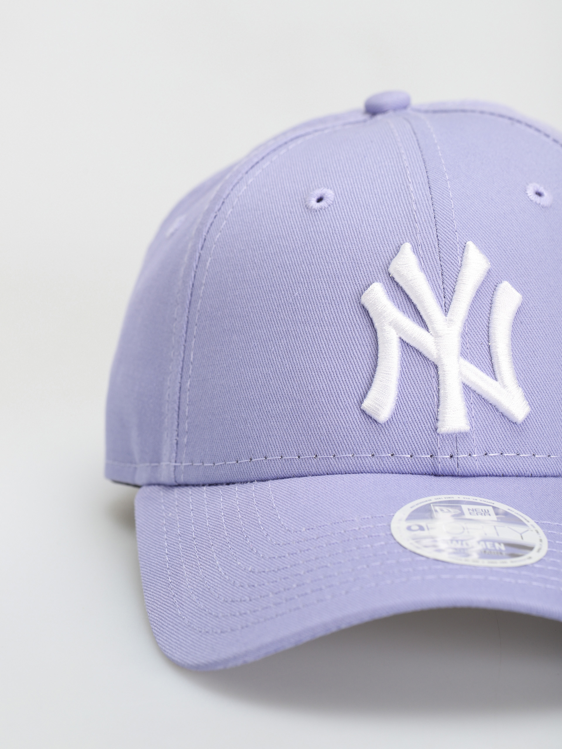 New Era Шапка с козирка League Essential 9Forty New York Yankess Wmn (lavender/white)