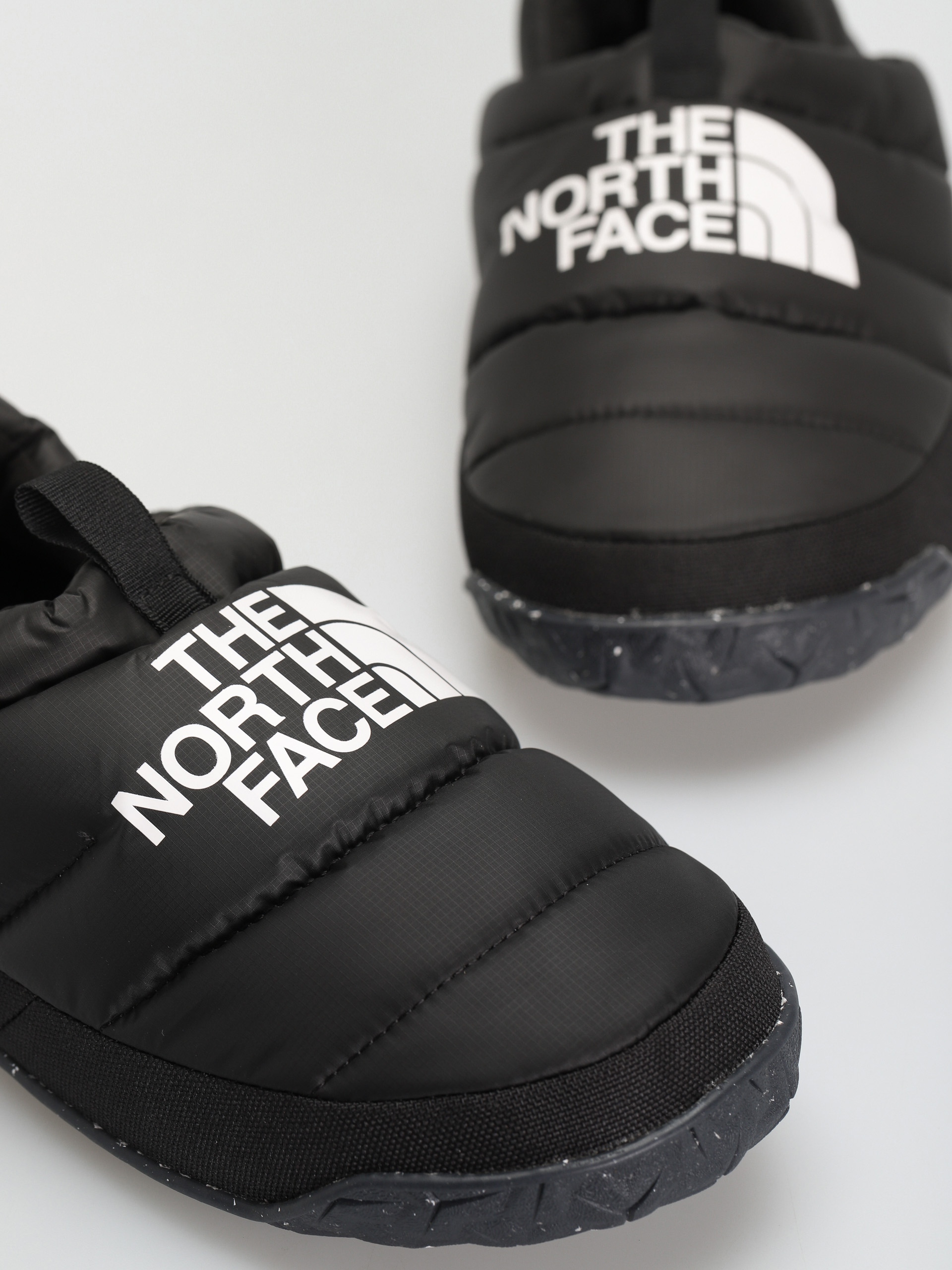 The North Face Обувки Nuptse Mule Wmn (tnf black/tnf white)