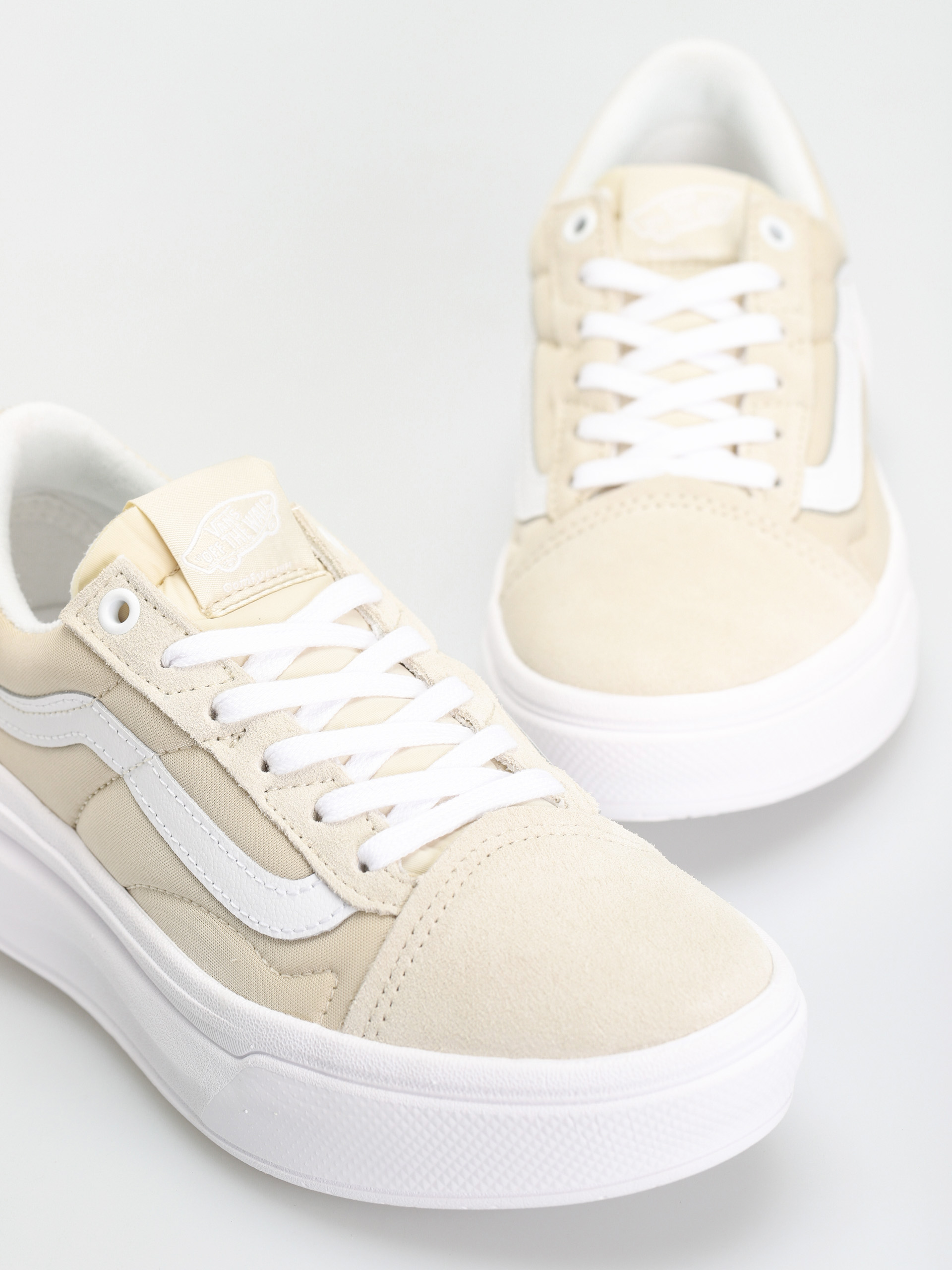 Vans Обувки Old Skool Overt CC (sand/white)