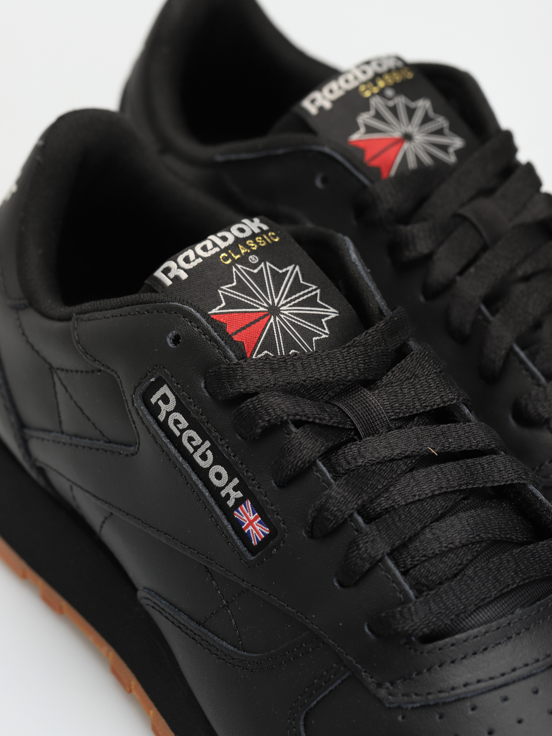 Reebok Обувки Classic Leather (cblack/pugry5/rbkg03)