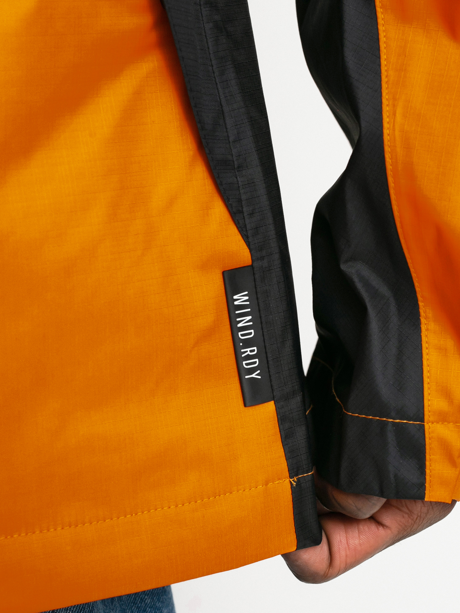 Яке adidas Tech Shell (black/focora)