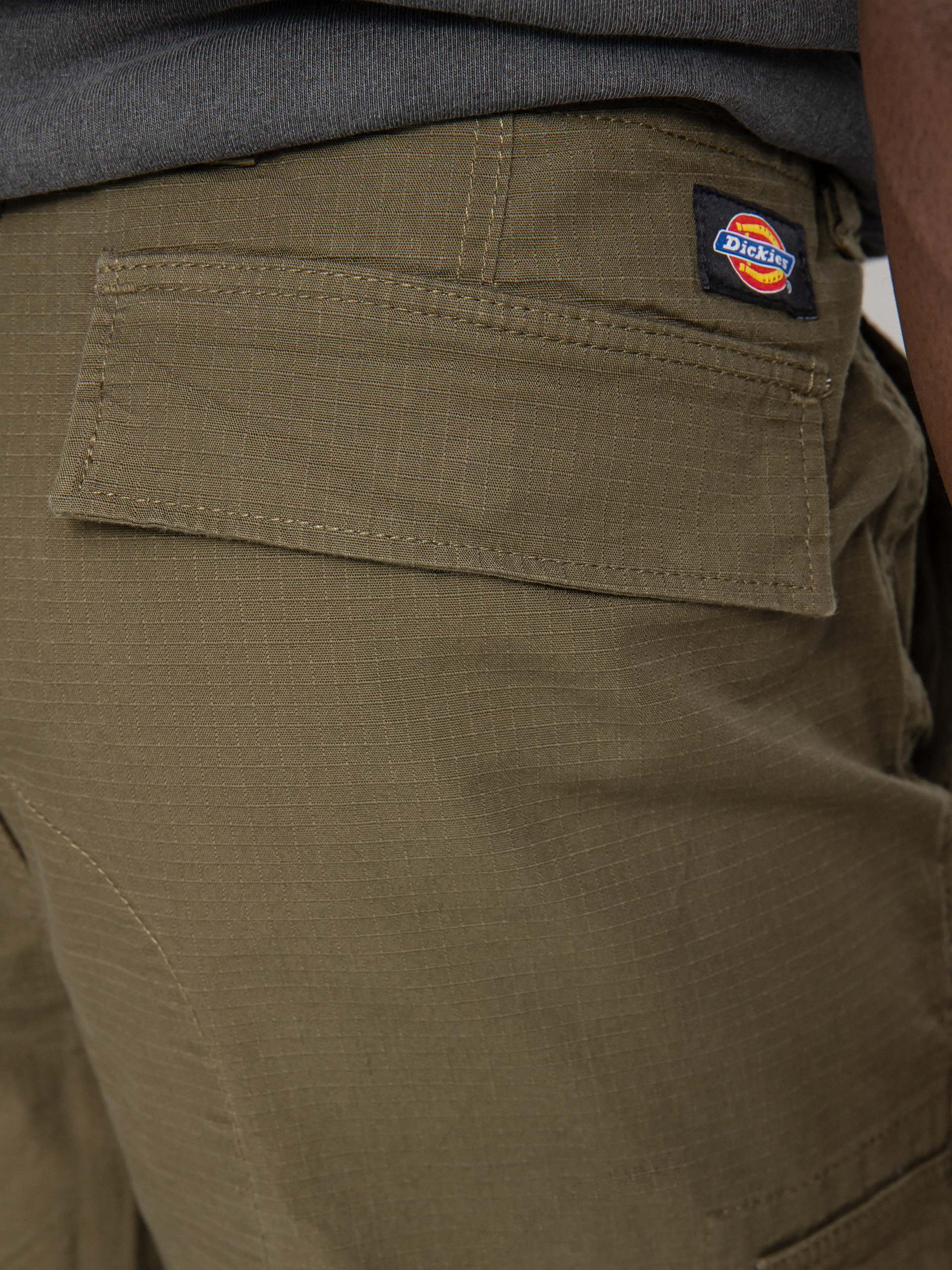 Dickies Панталони Eagle Bend (military green)