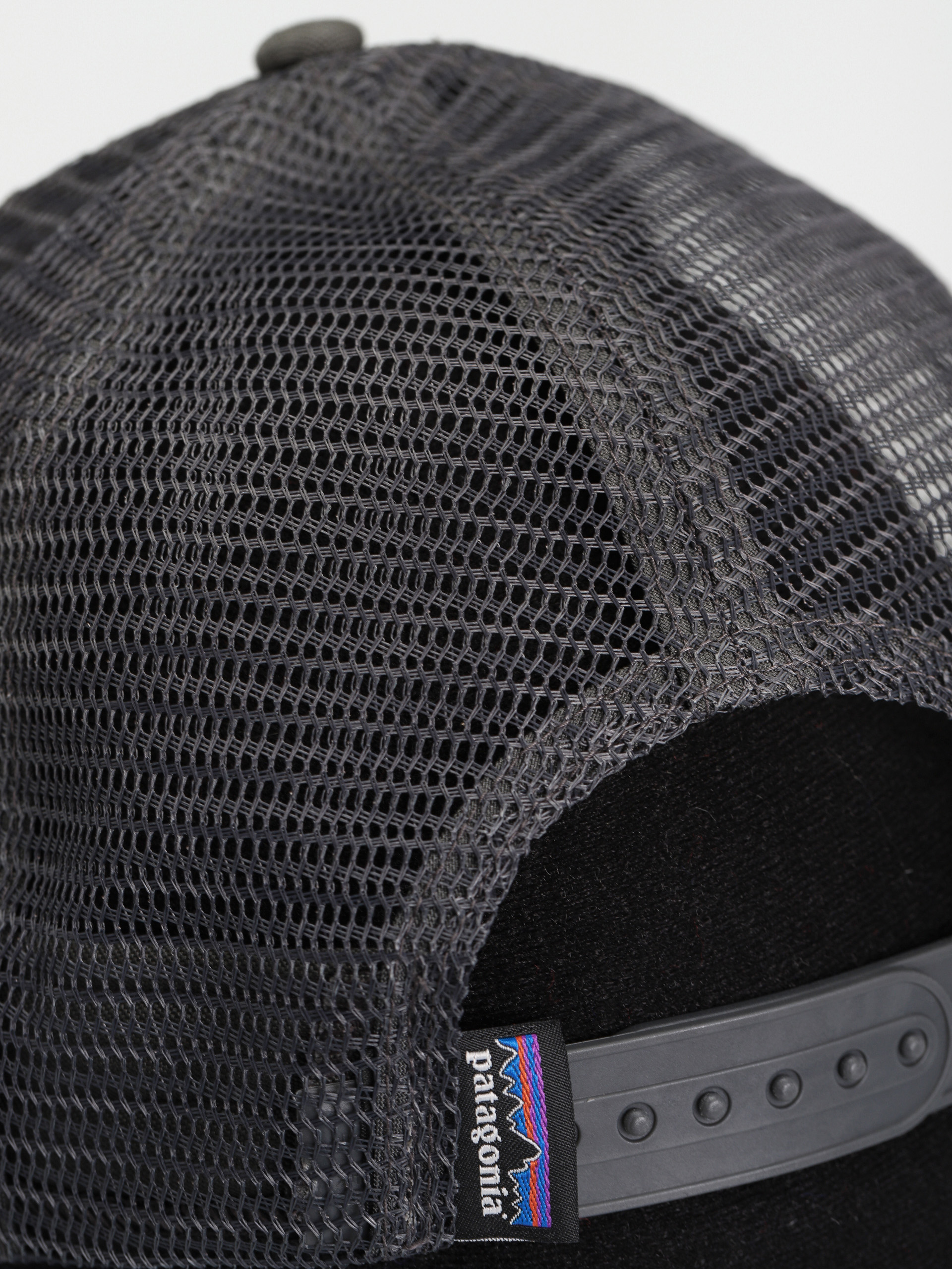 Patagonia Шапка с козирка P 6 Logo LoPro Trucker (forge grey)