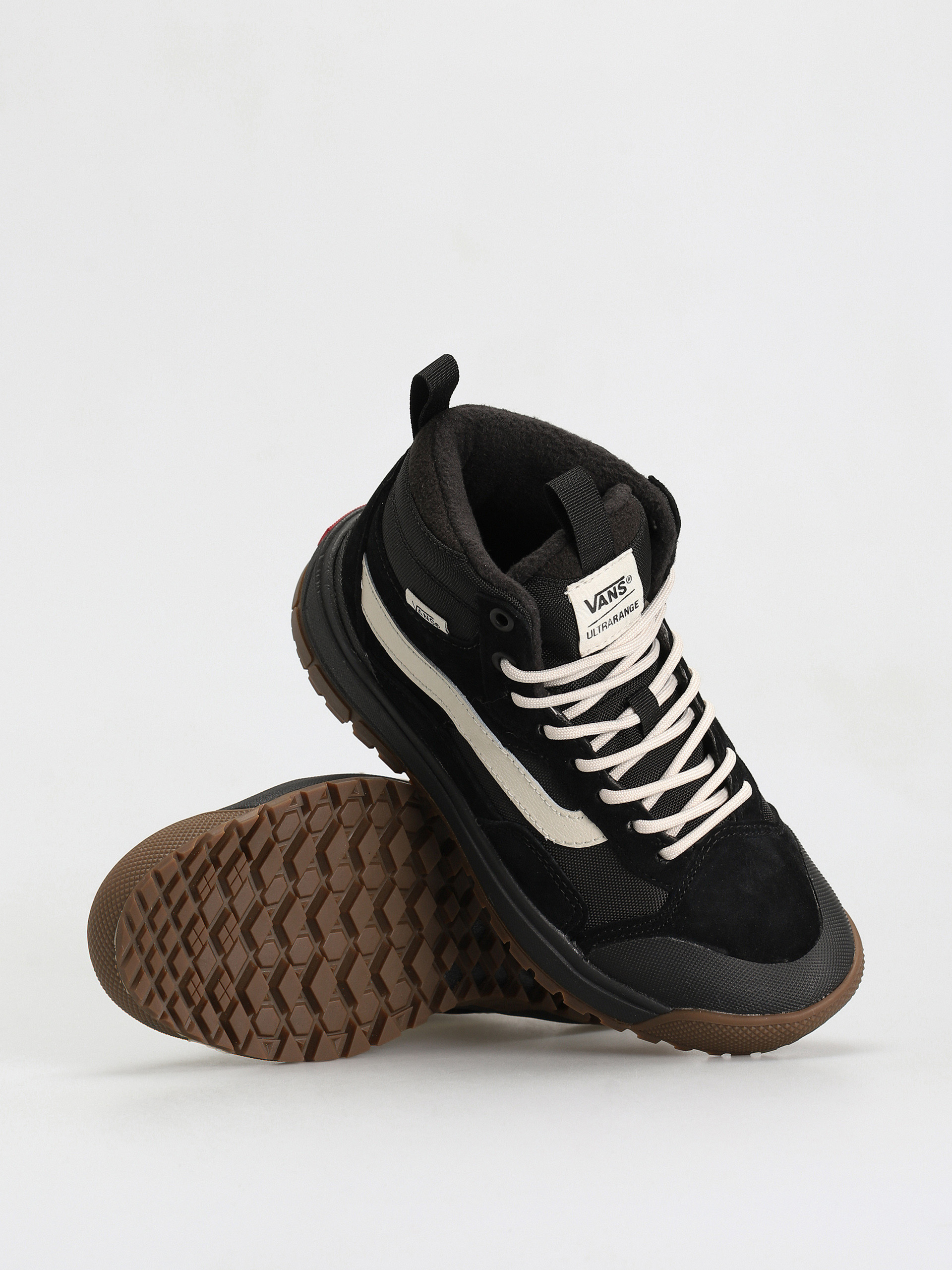 Vans Обувки Ultrarange Exo Hi MTE черен (black/classic gum)