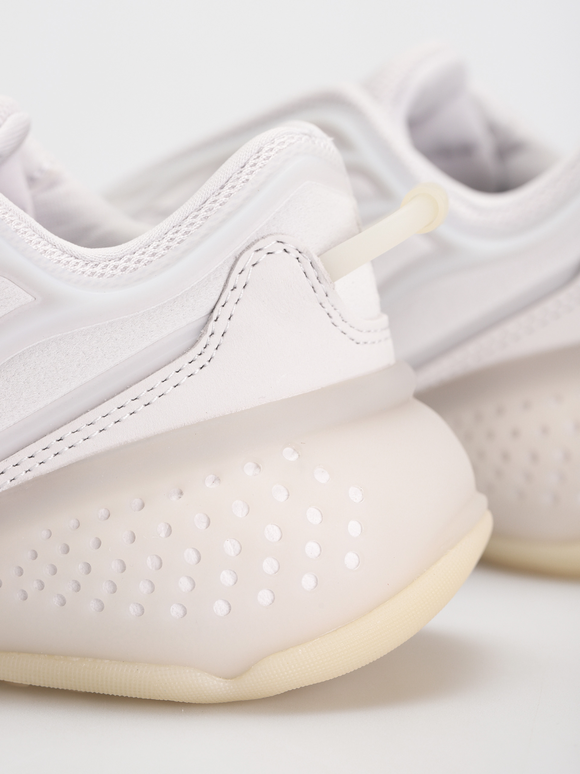 adidas Originals Обувки Ozrah Wmn (dshgry/dshgry/ecrtin)