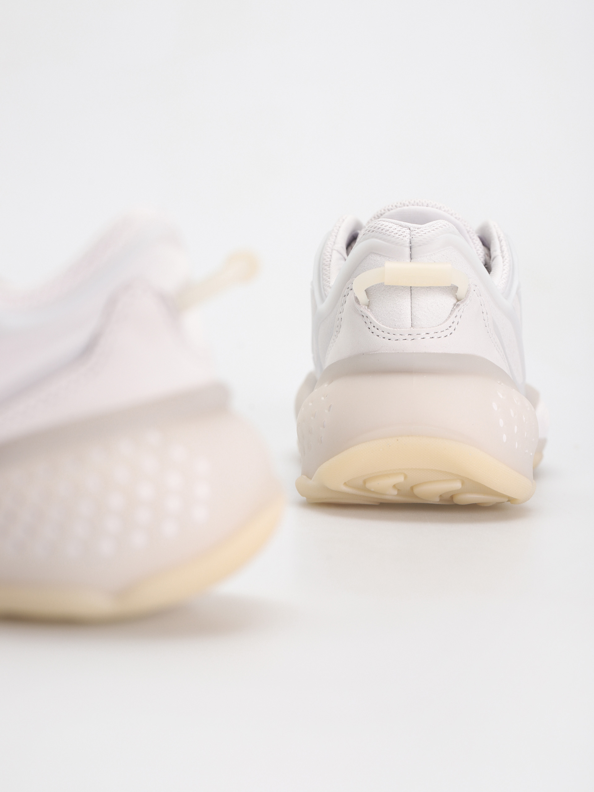 adidas Originals Обувки Ozrah Wmn (dshgry/dshgry/ecrtin)