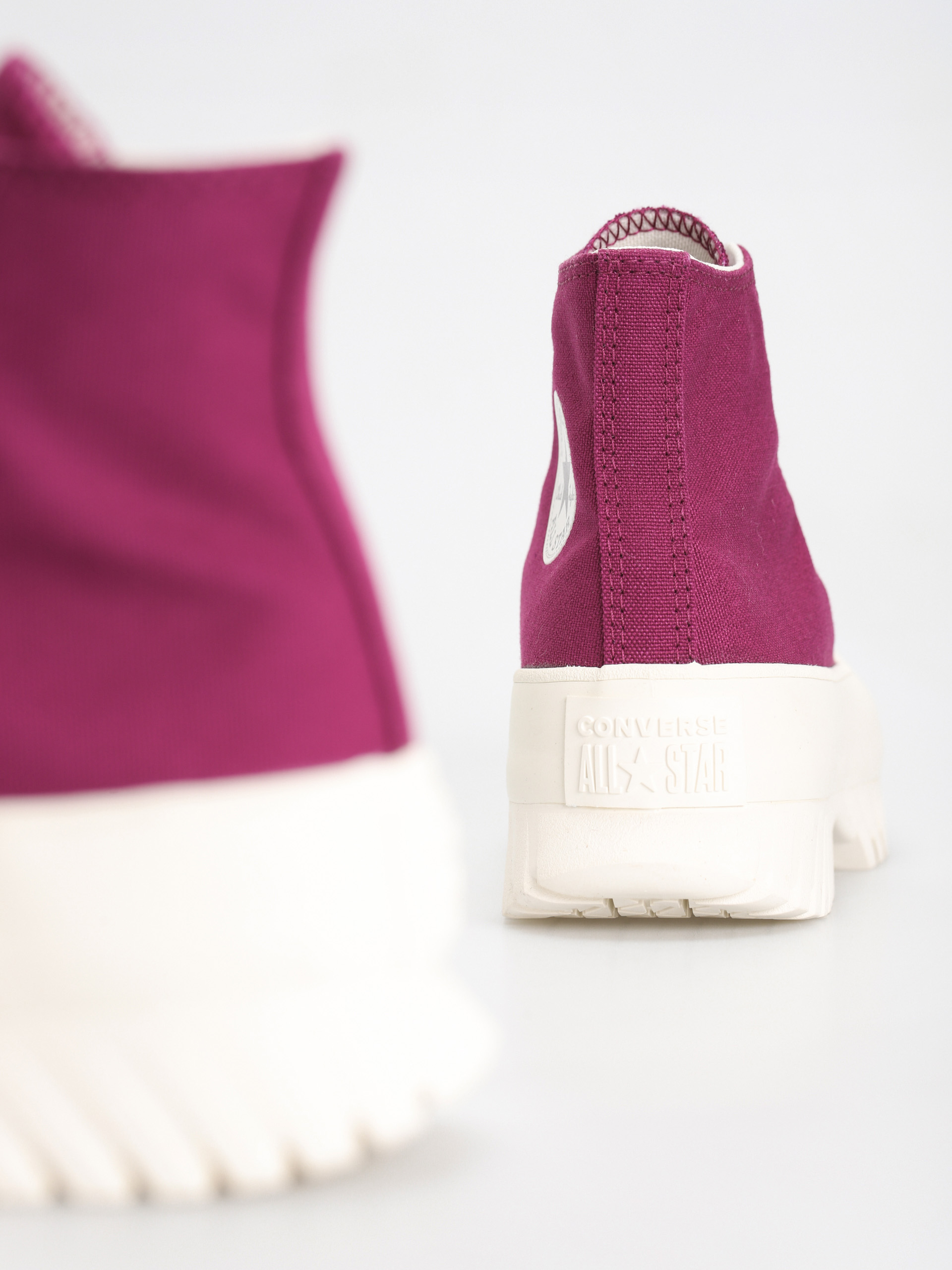 Converse Обувки Chuck Taylor All Star Lugged 2.0 Hi (mystic orchid/black)
