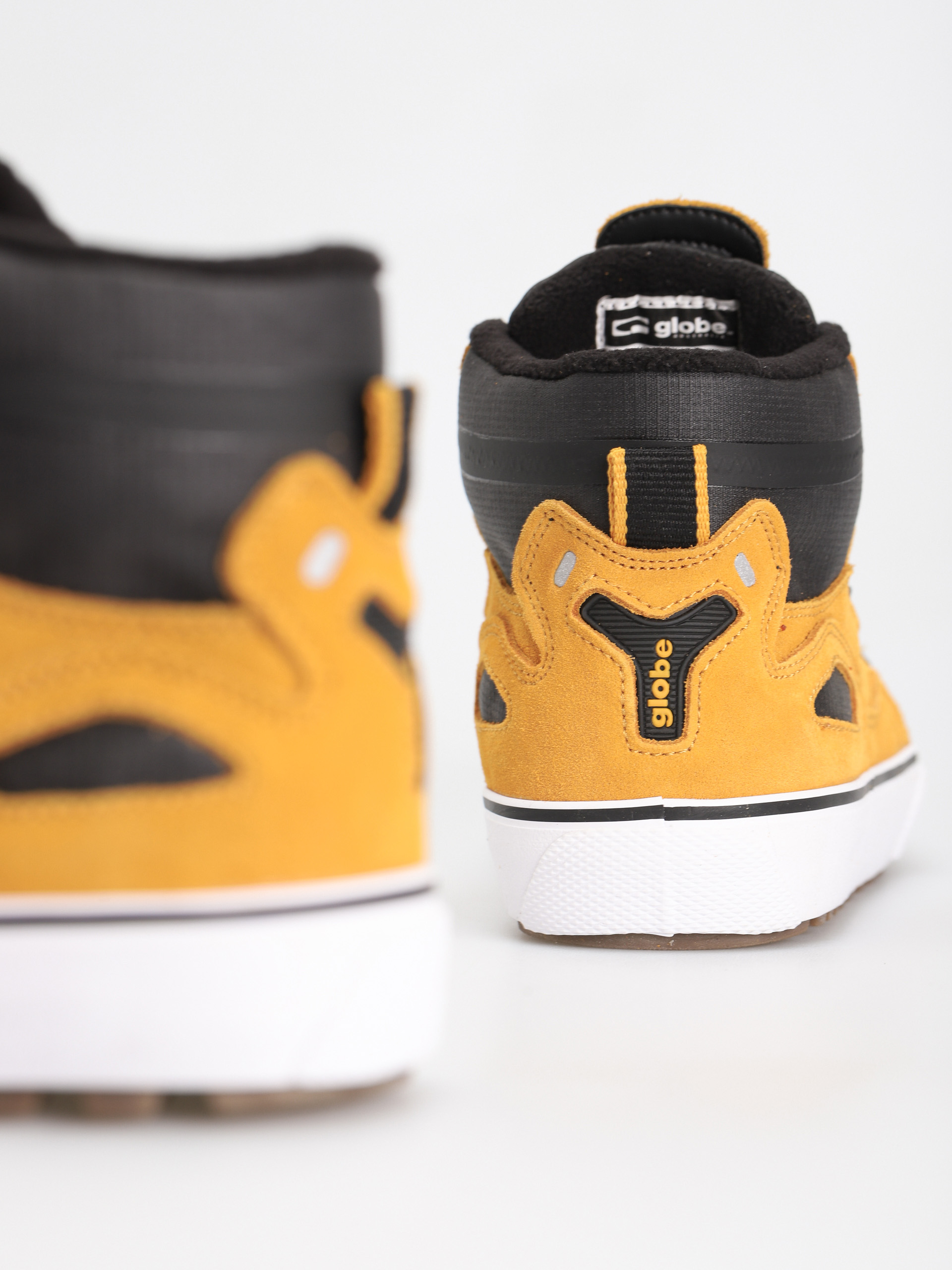 Globe Обувки Dimension (wheat/black/summit)