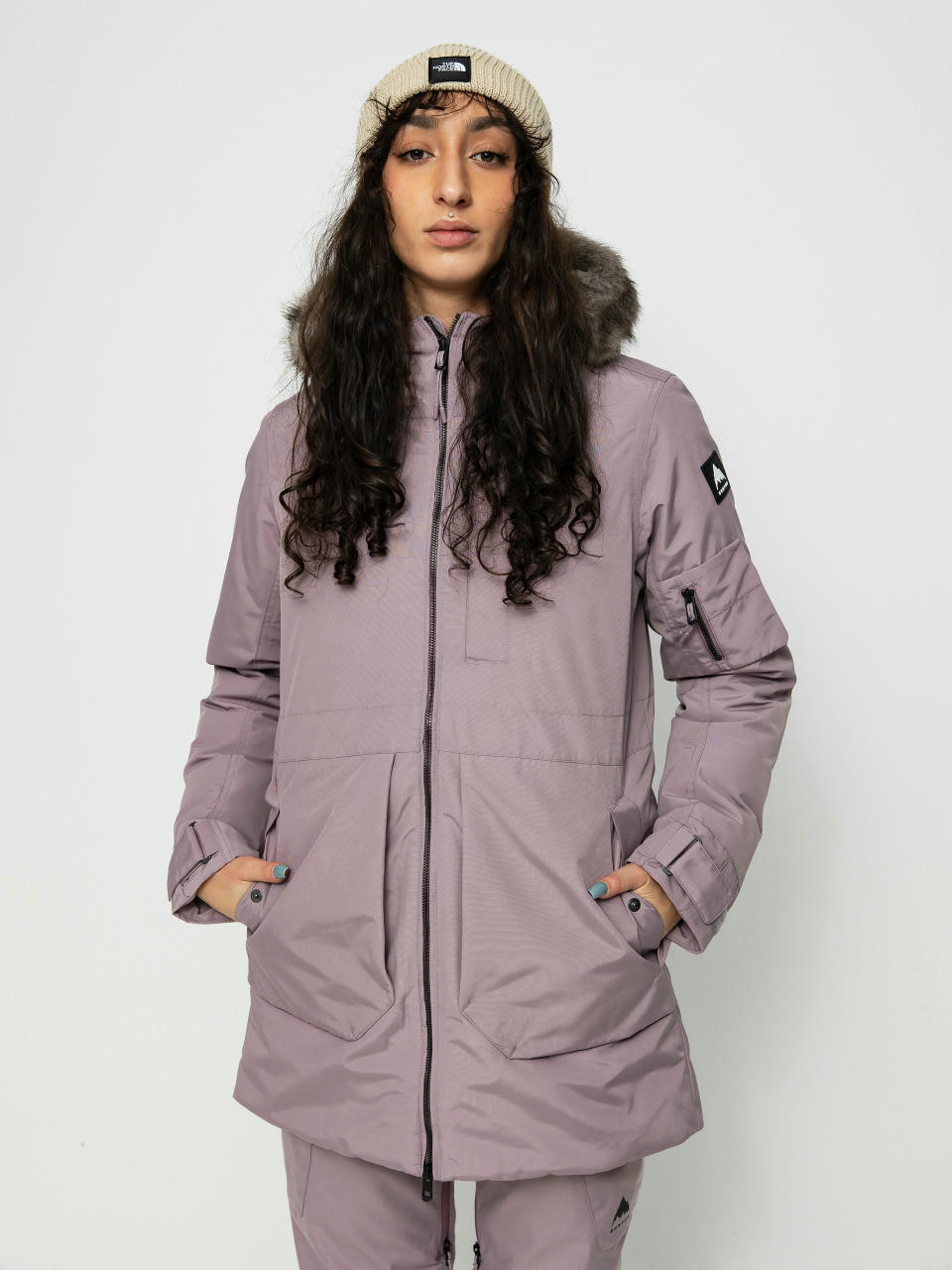 Burton Сноуборд яке Saxton Parka Wmn (elderberry)