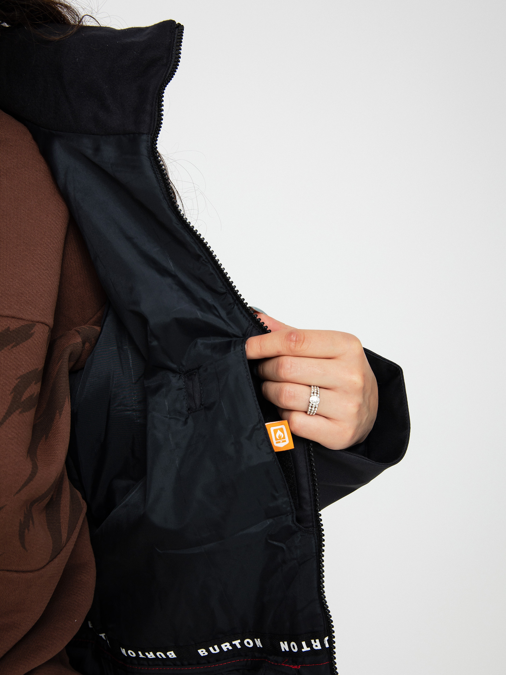 Дамска Сноуборд яке Burton Lelah (true black)