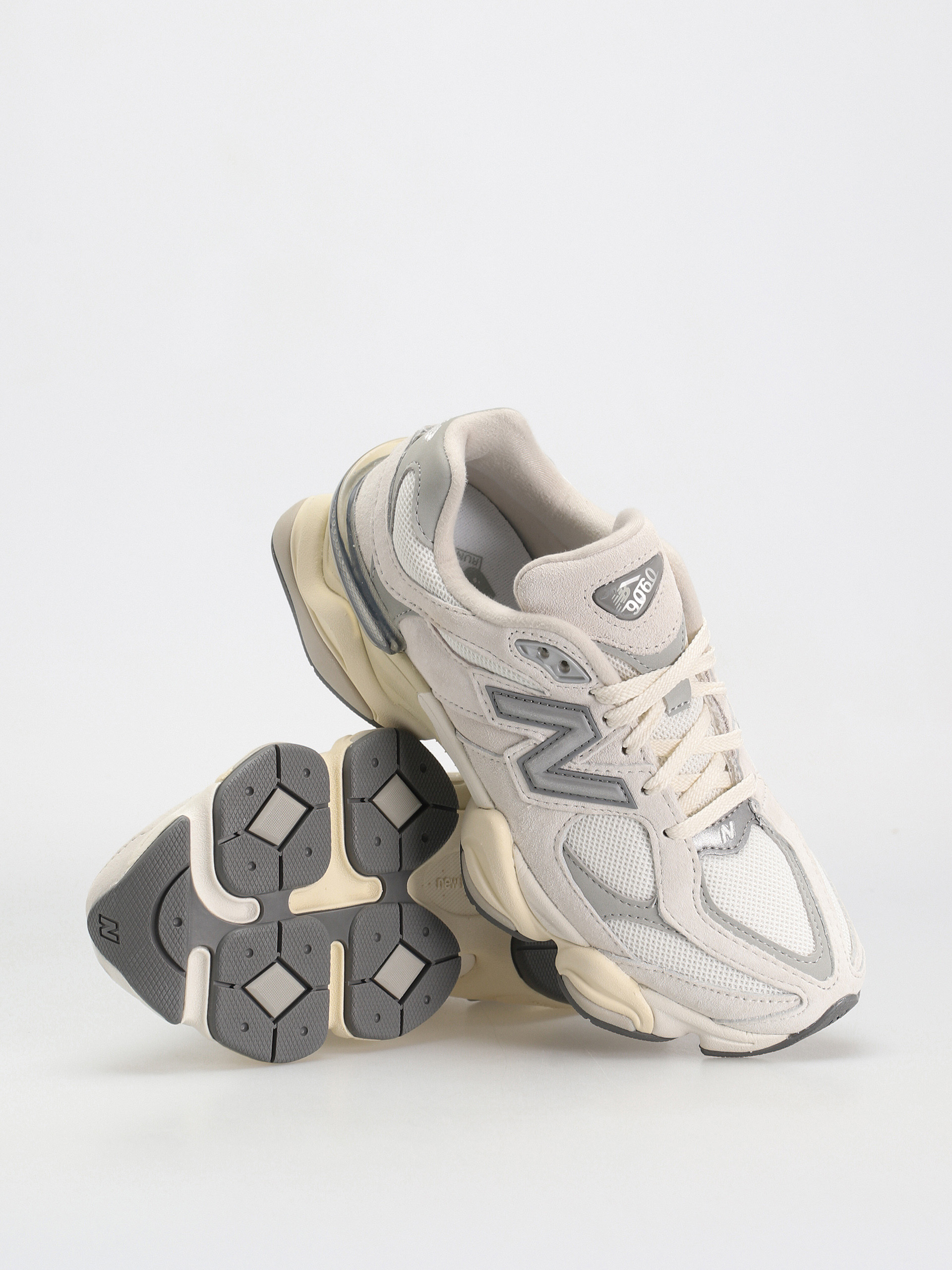 New Balance Обувки 9060 (sea salt)