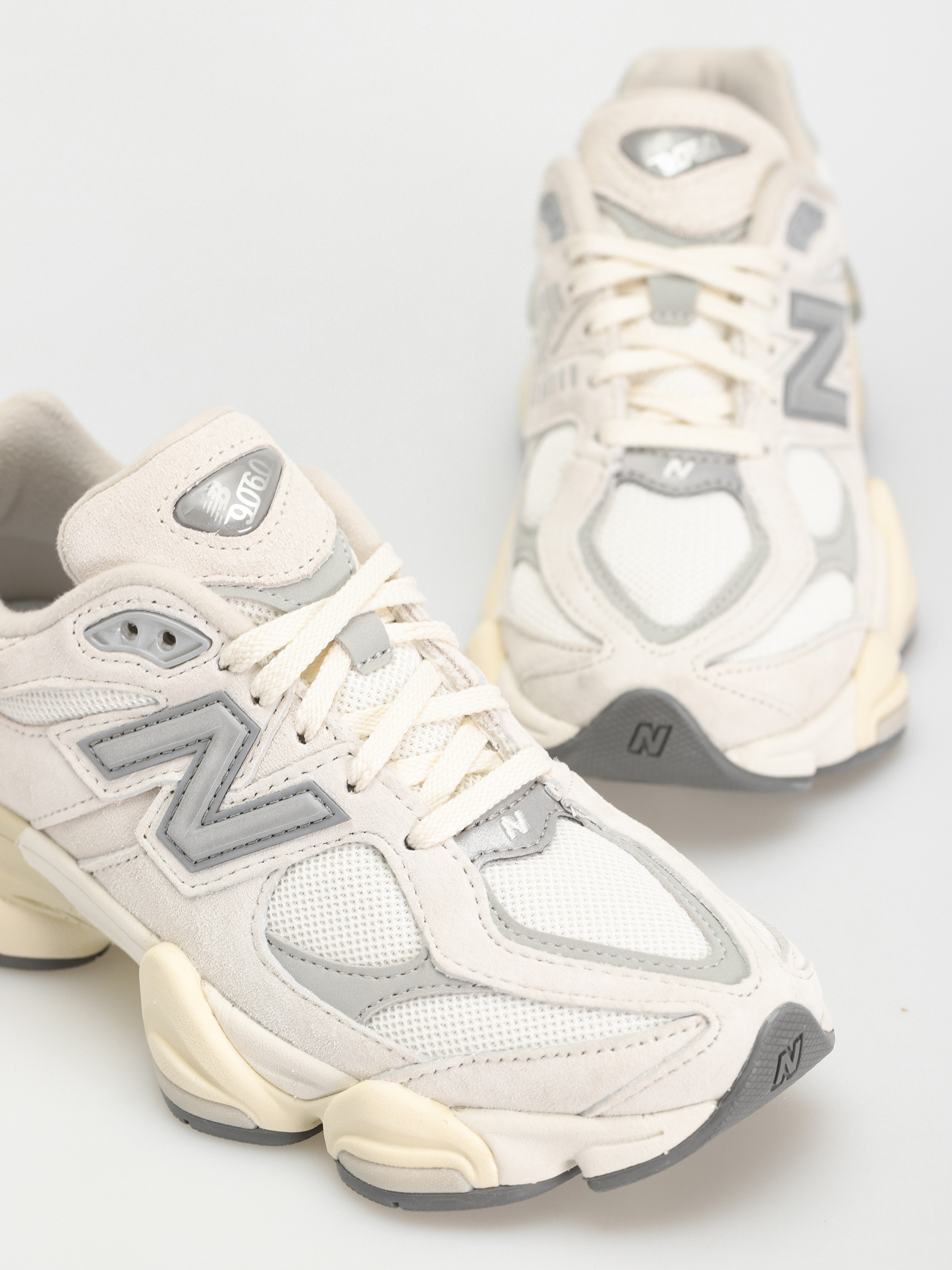 New Balance Обувки 9060 (sea salt)