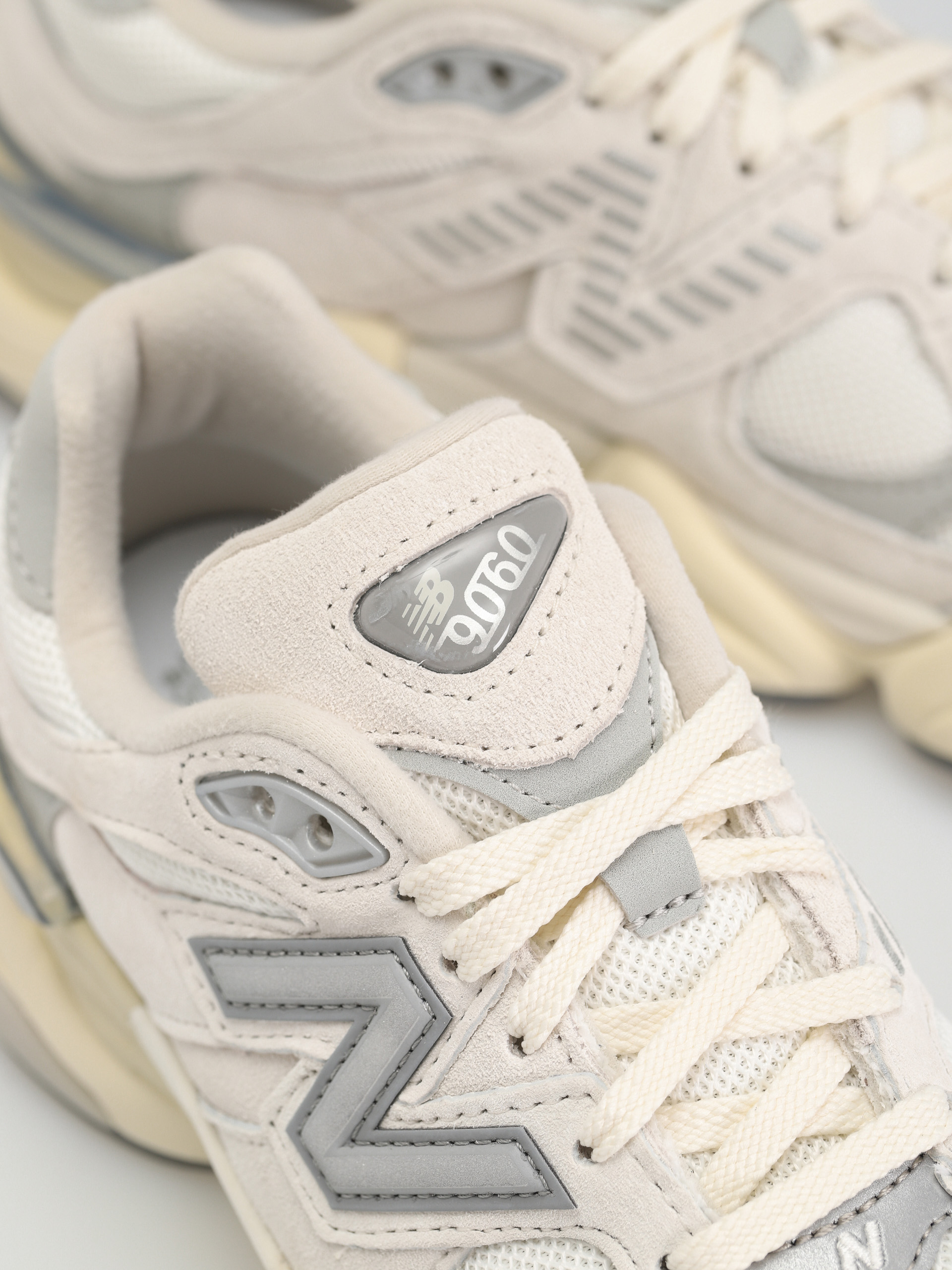 New Balance Обувки 9060 (sea salt)