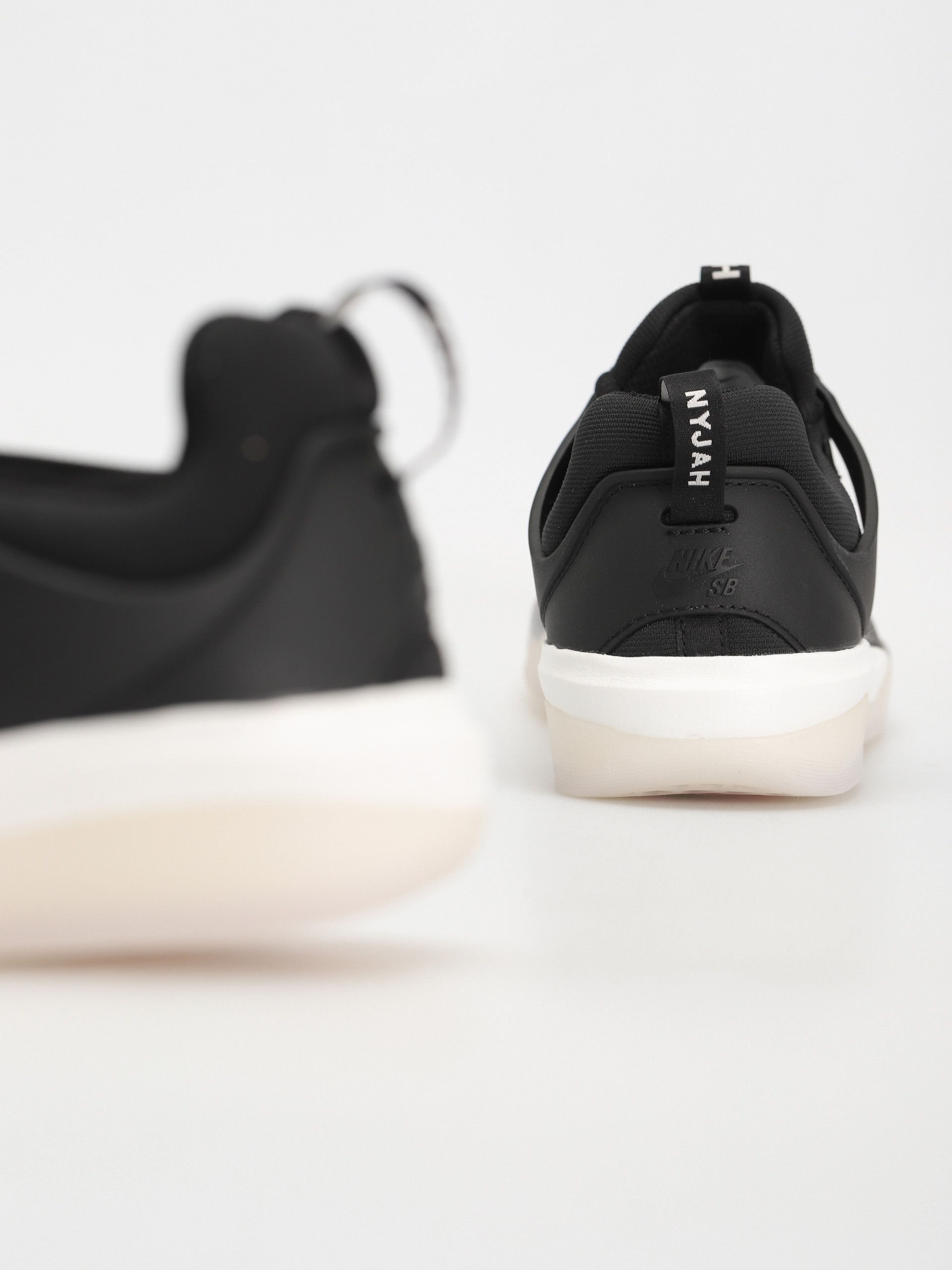 Nike SB Обувки Nyjah 3 (black/white black summit white)