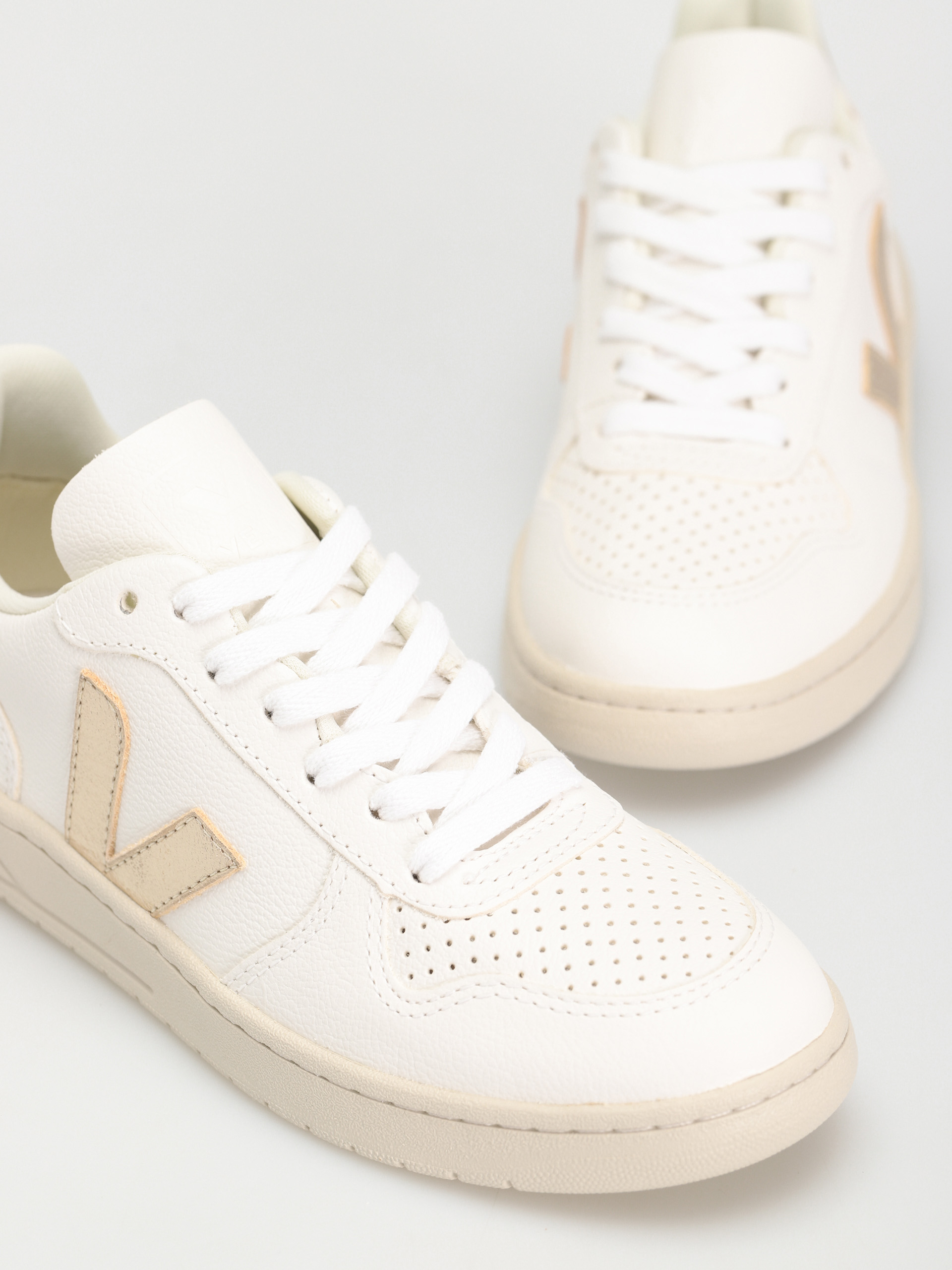 Обувки Veja V-10 Wmn (extra white platine)