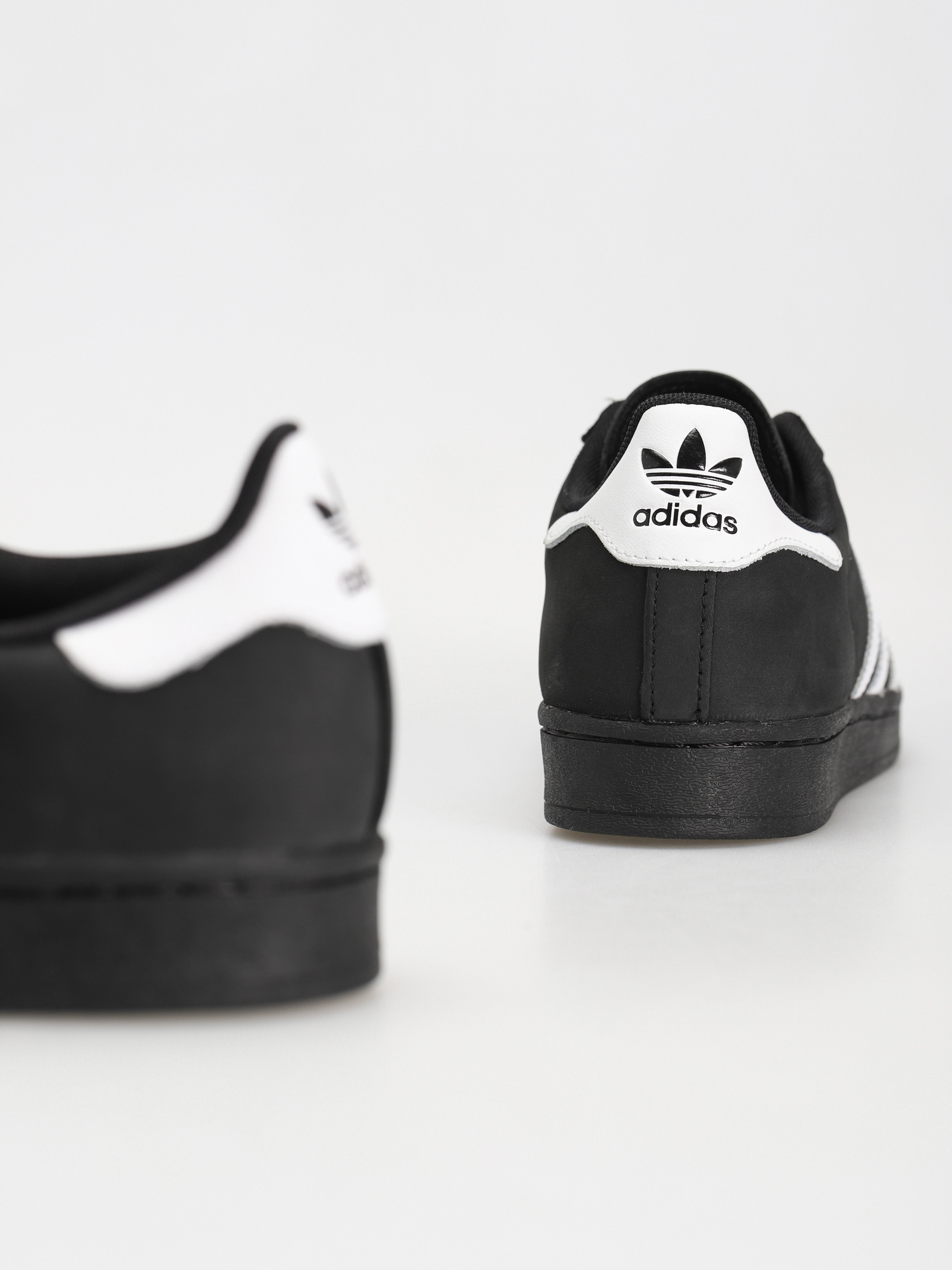 adidas Обувки Superstar Adv (cblack/ftwwht/goldmt)