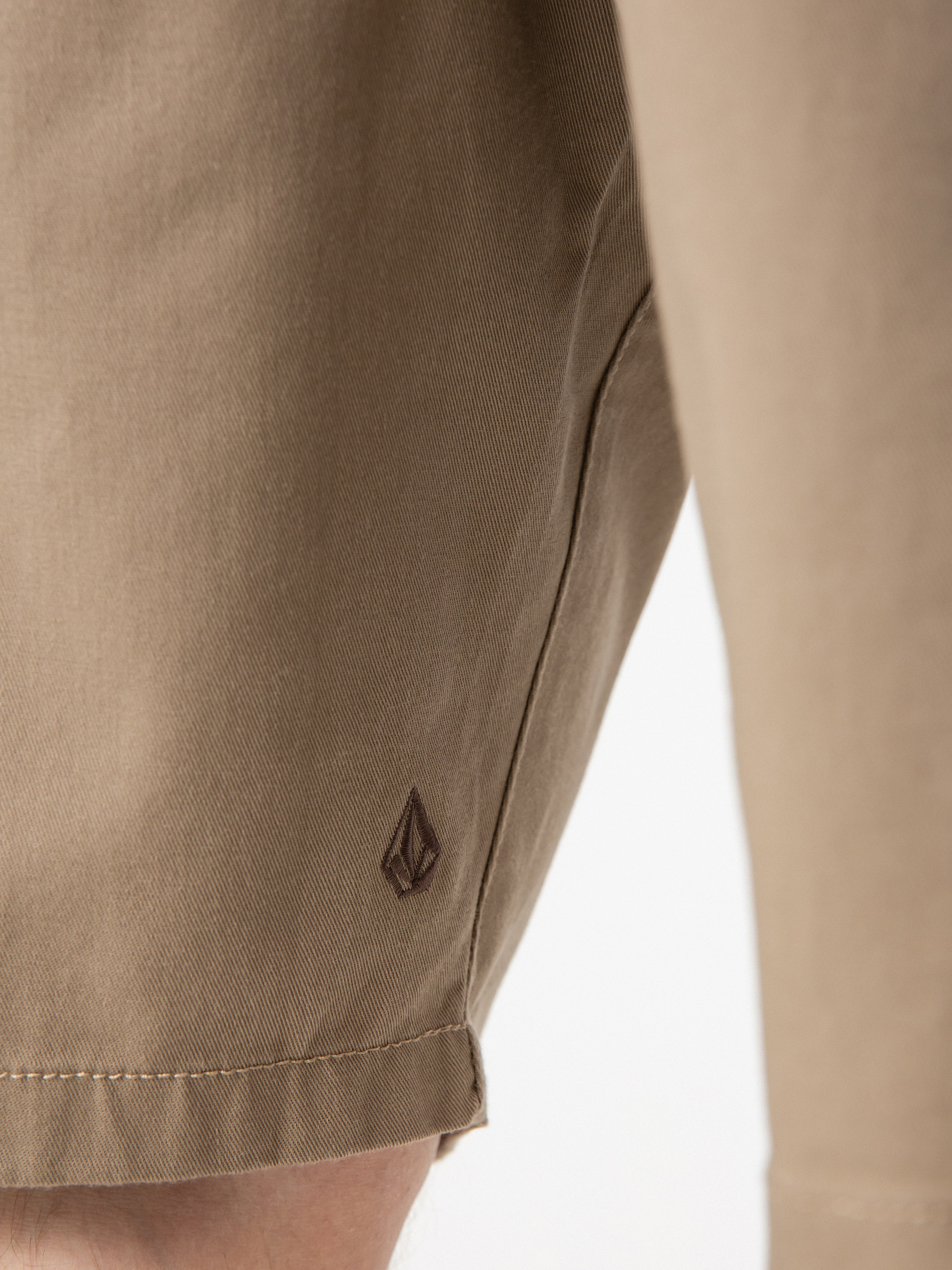 Volcom Къси панталони Frckn Mdn Strch 21 (khaki)