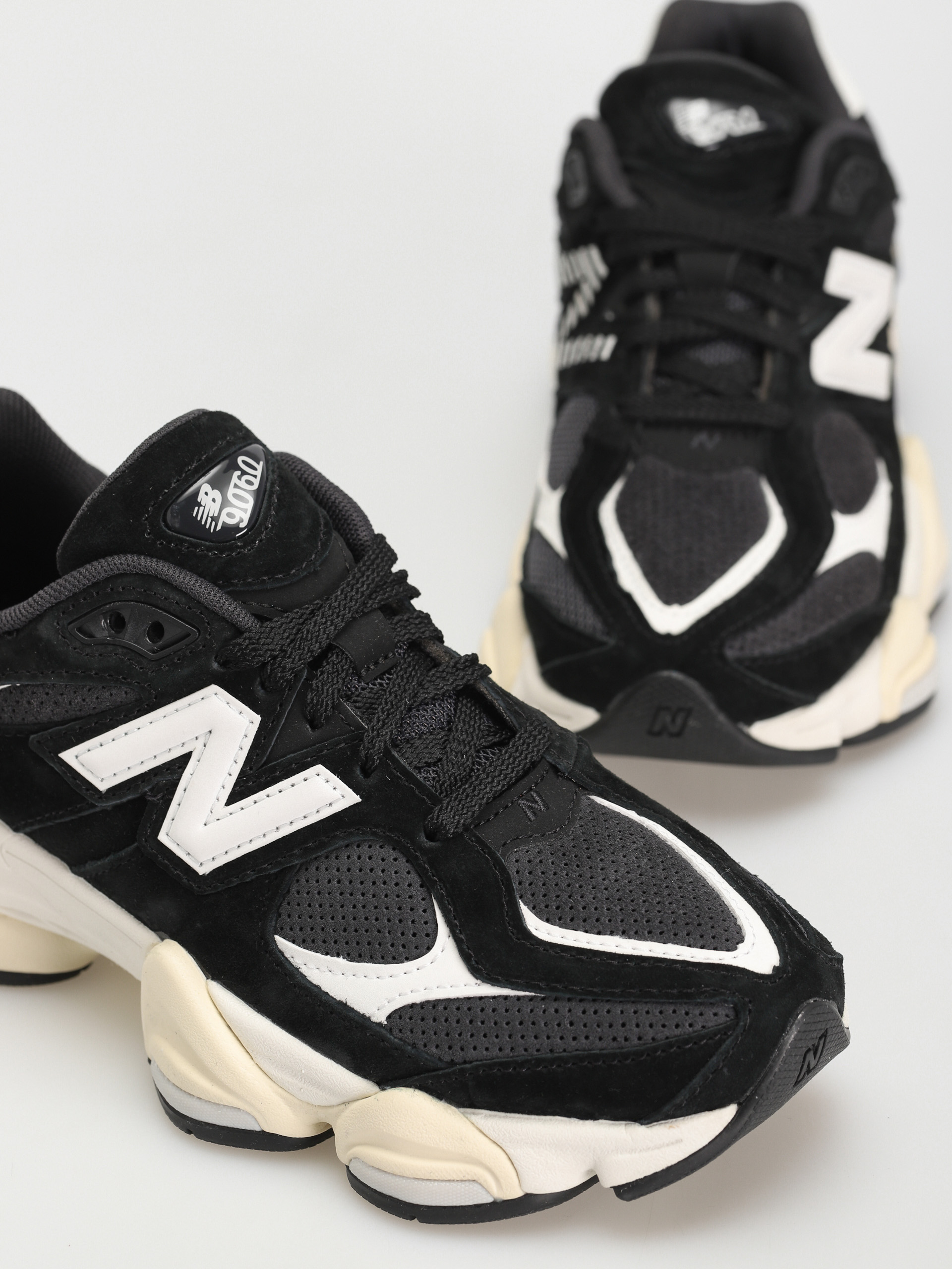 New Balance Обувки 9060 (black)
