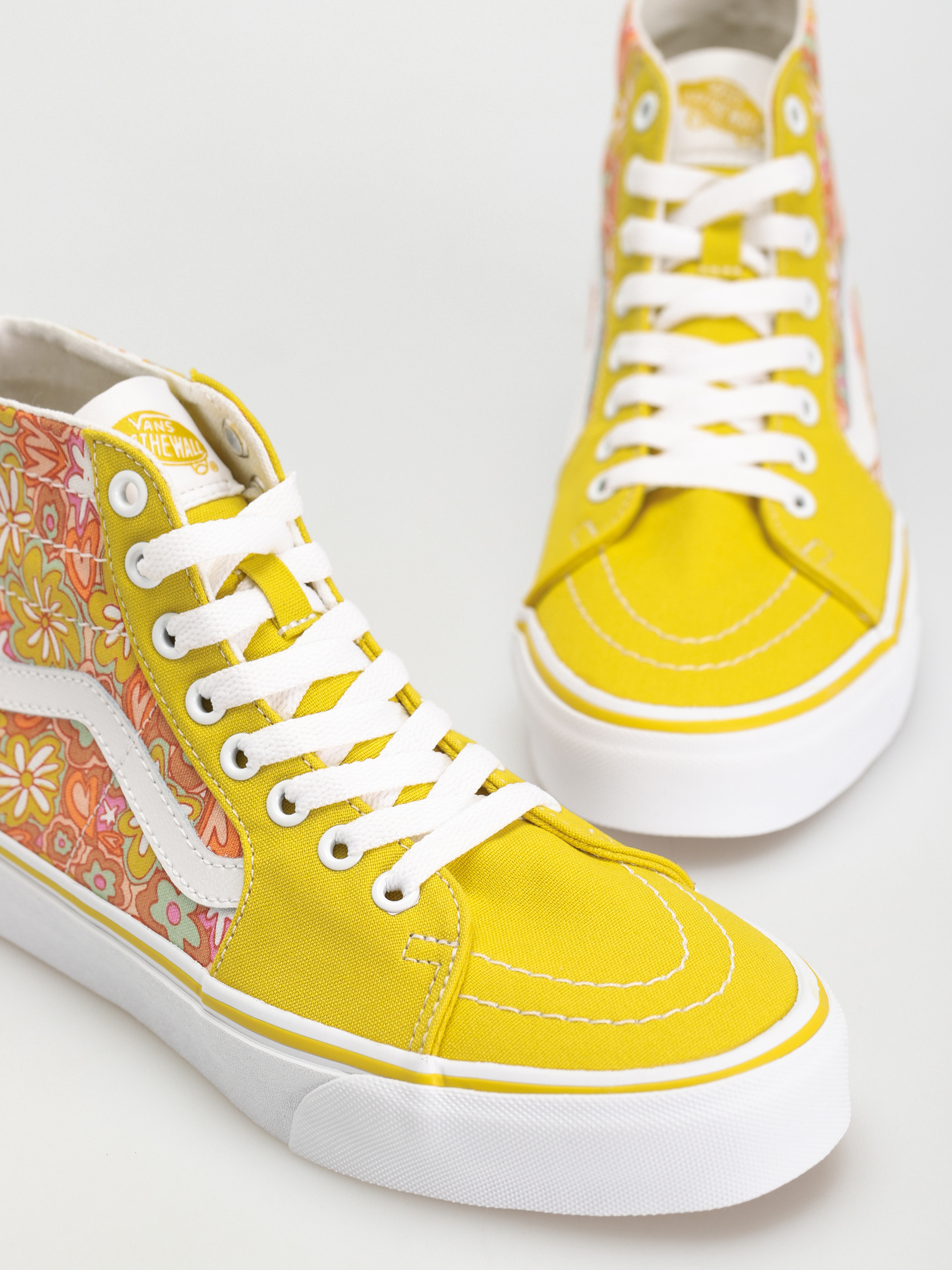 Vans Обувки Sk8 Hi Tapered Wmn (psychedelic resort passion fruit)