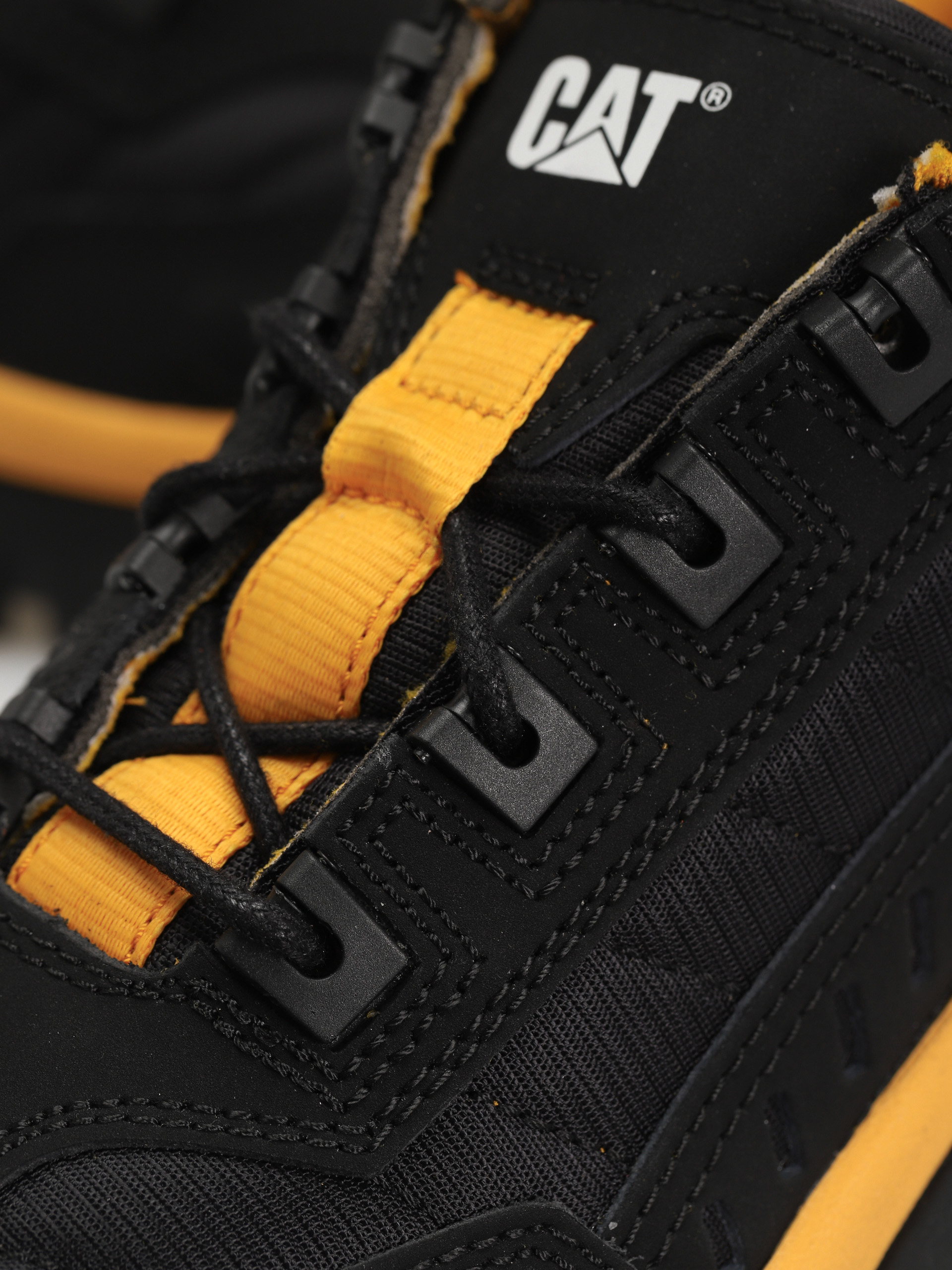 Caterpillar Обувки Intruder (black/cat yellow)