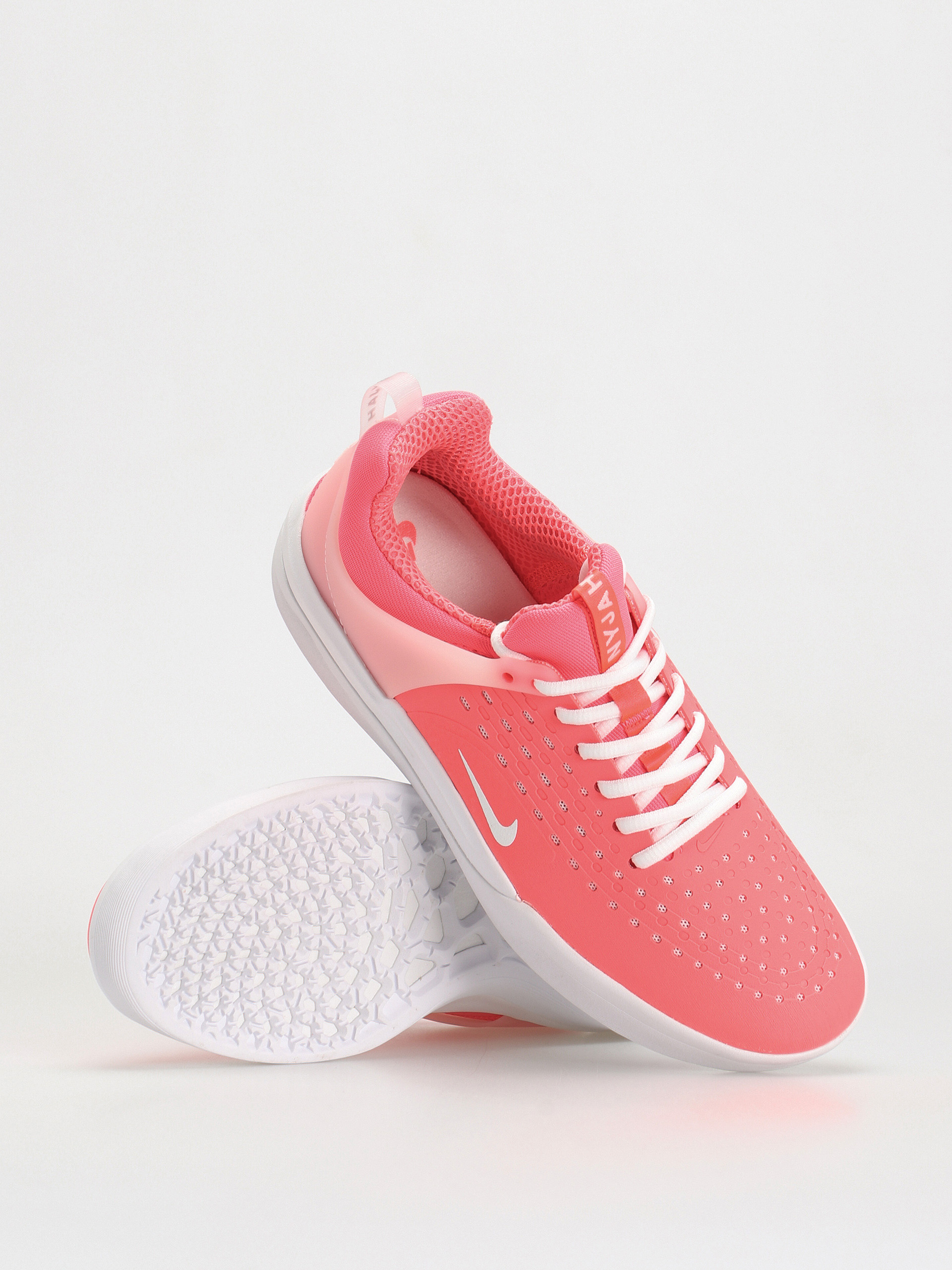 Nike SB Обувки Zoom Nyjah 3 (hot punch/white hot punch hot punch)