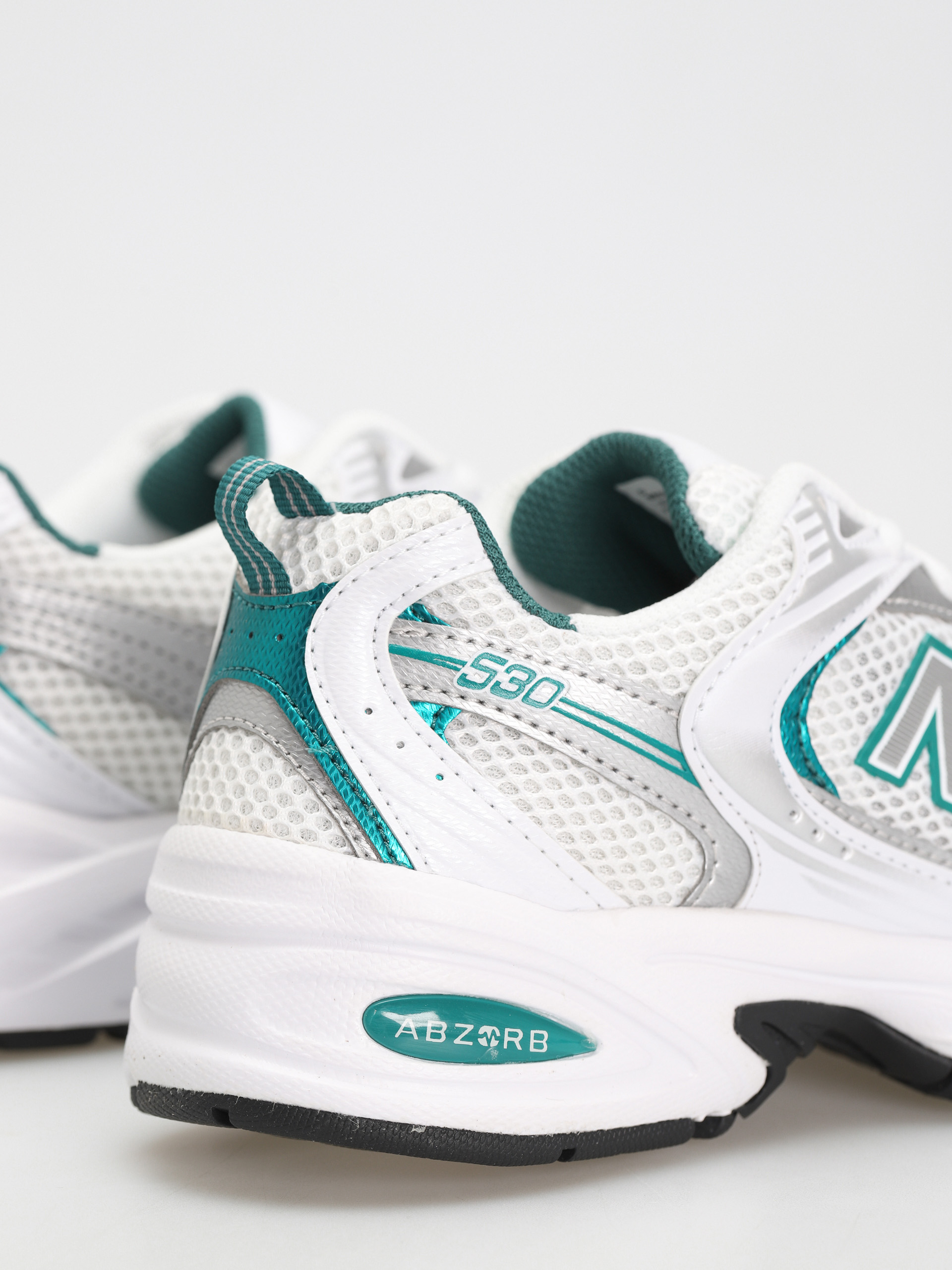 New Balance Обувки 530 (white/silver metalic/turquoise)