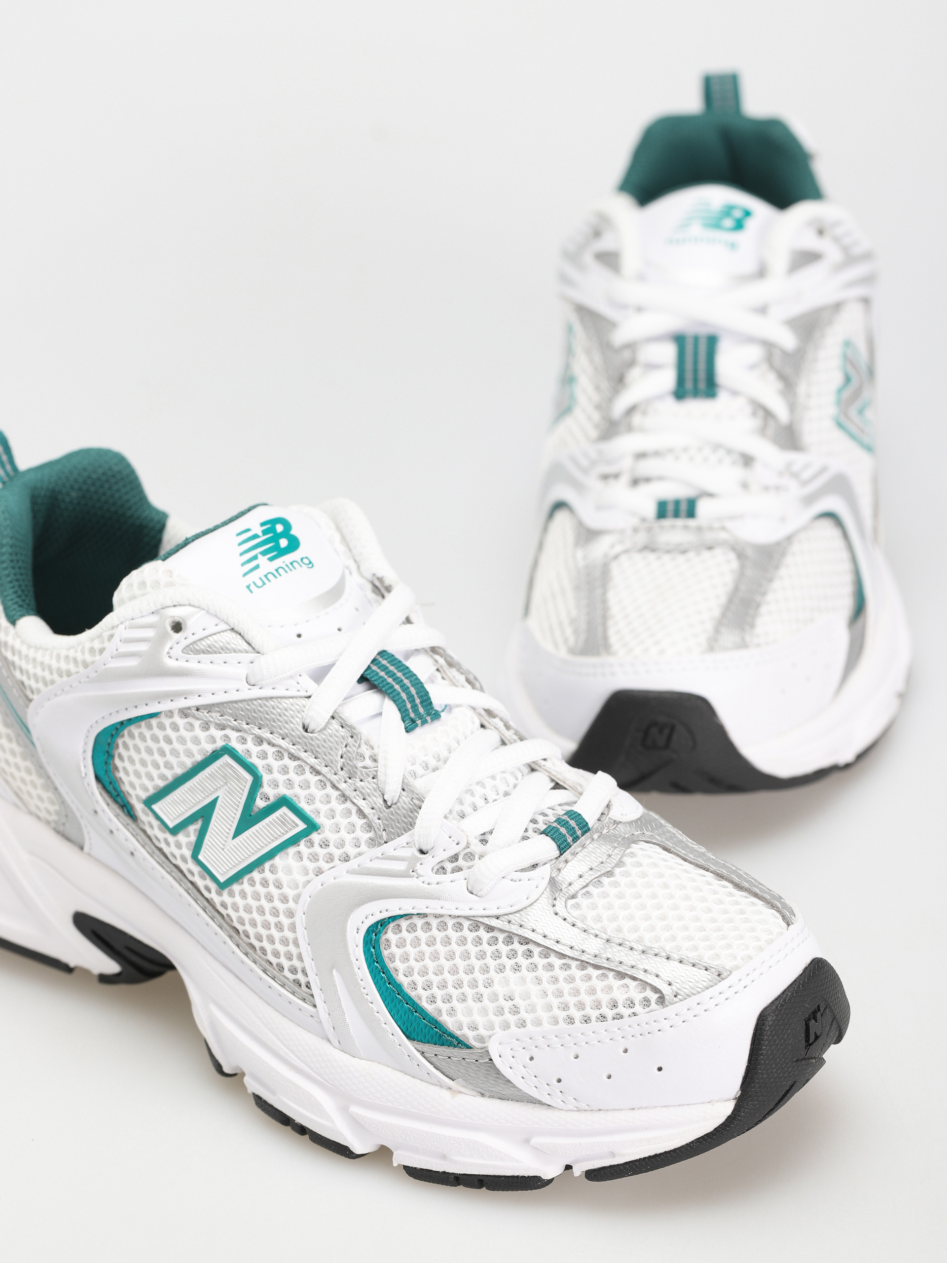 New Balance Обувки 530 (white/silver metalic/turquoise)