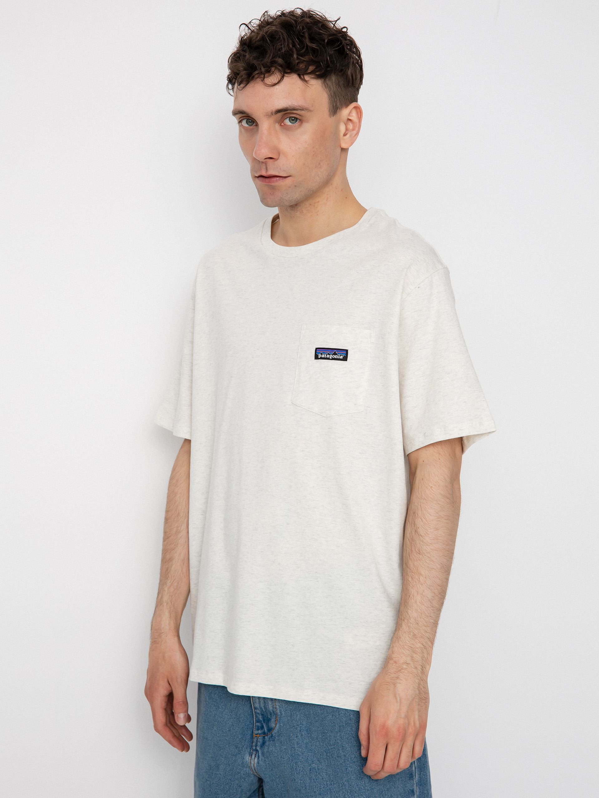 Patagonia Тениска Regenerative Organic Certified Cotton Lightweight Pocket (birch white)