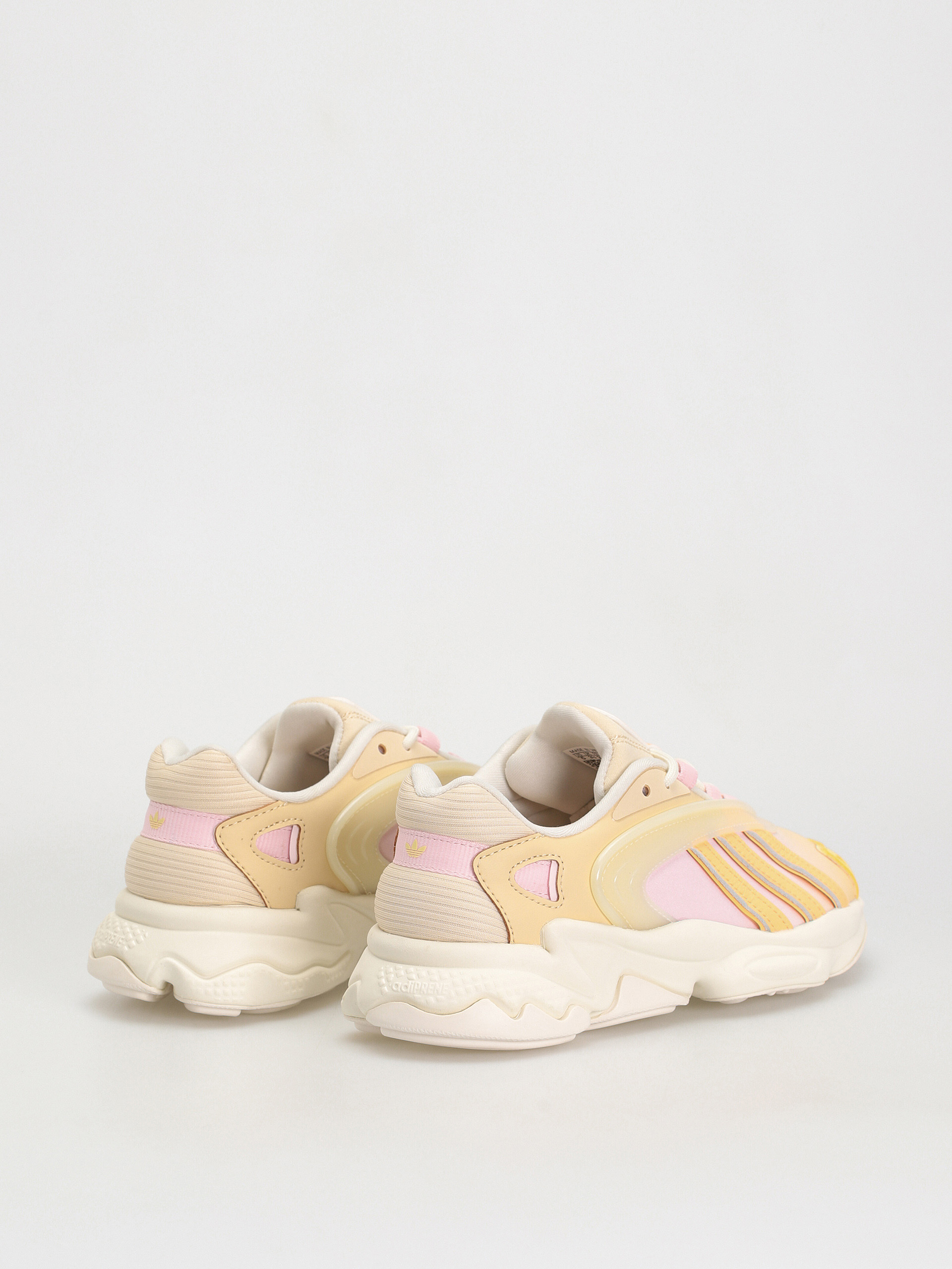 adidas Originals Обувки Oztral Wmn (owhite/aciora/sanstr)