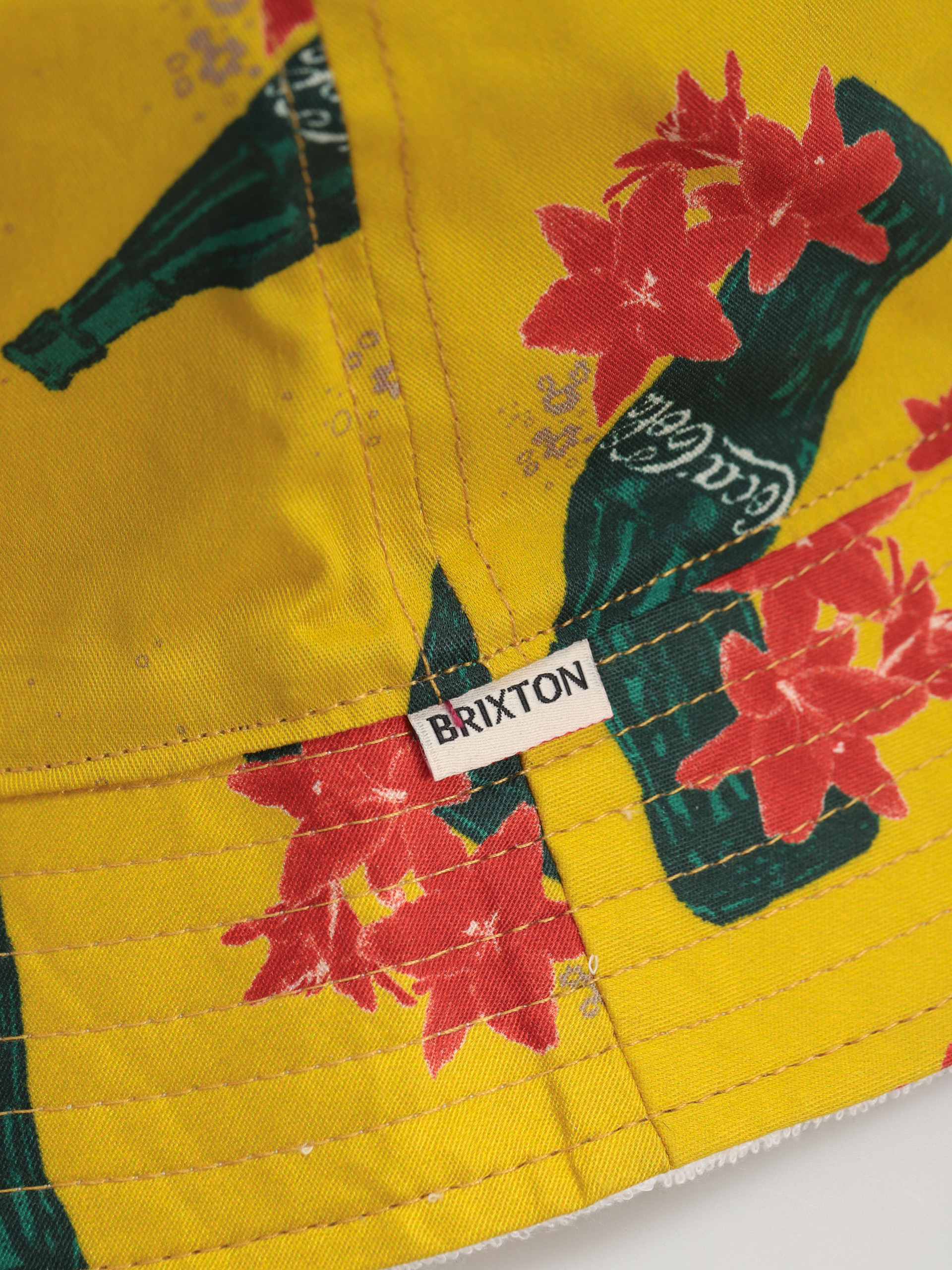 Brixton Шапка с периферия Coca-Cola Good Day Rev (yellow/white)