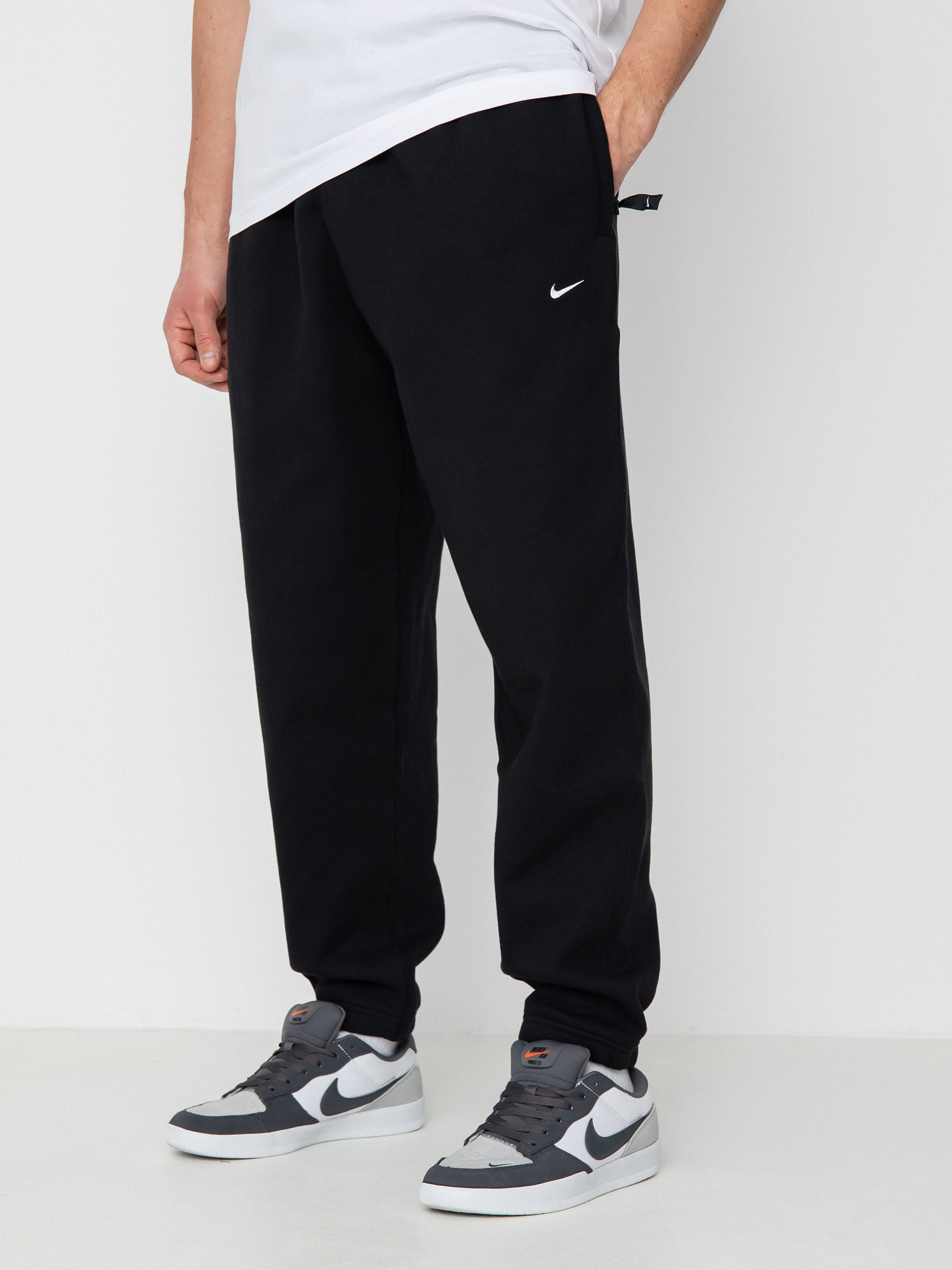 Nike SB Панталони Solo Swoosh (black/white)