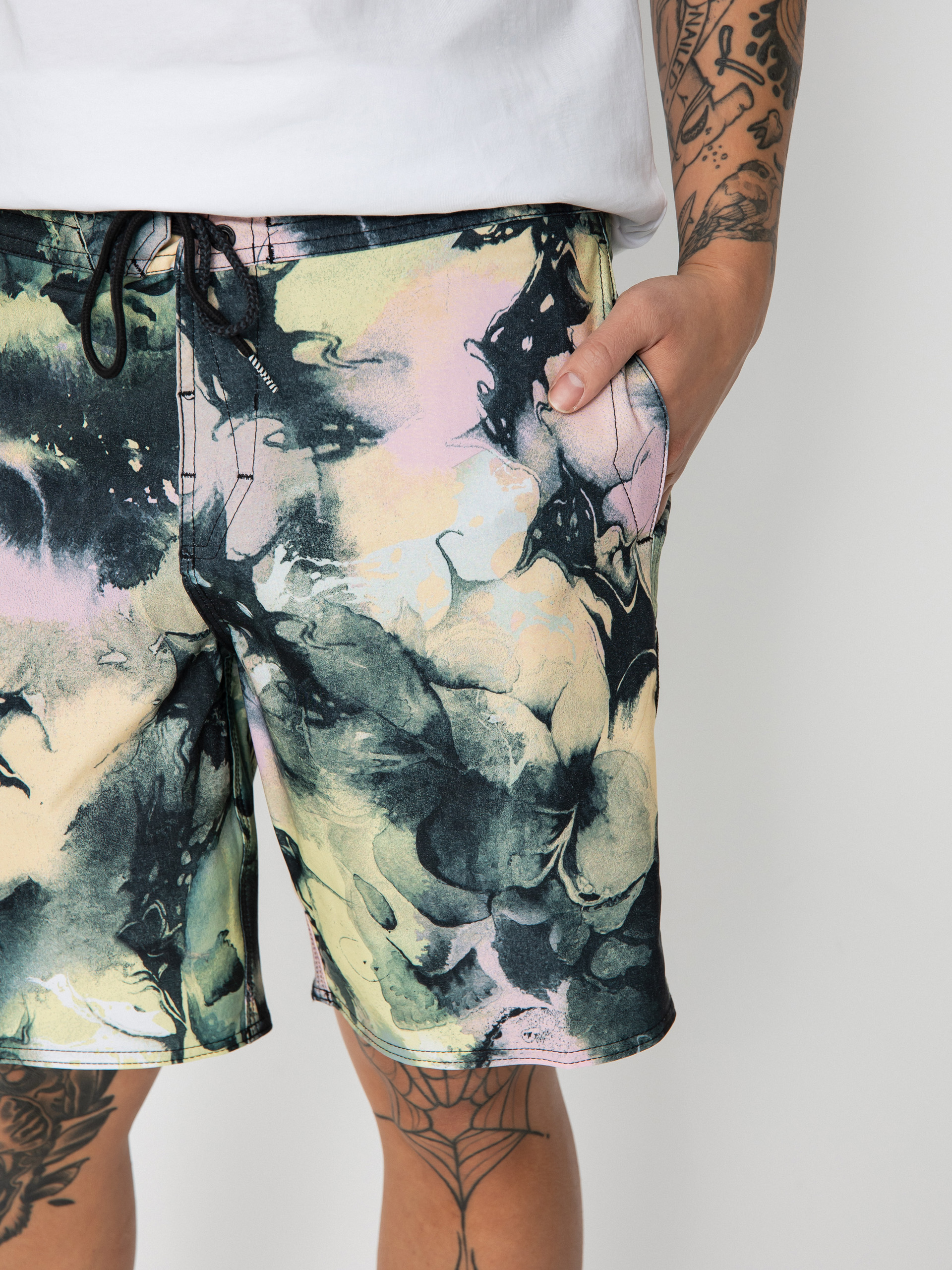 Volcom Плажни къси панталони Skulli Wash Stoney 19 (dawn yellow)