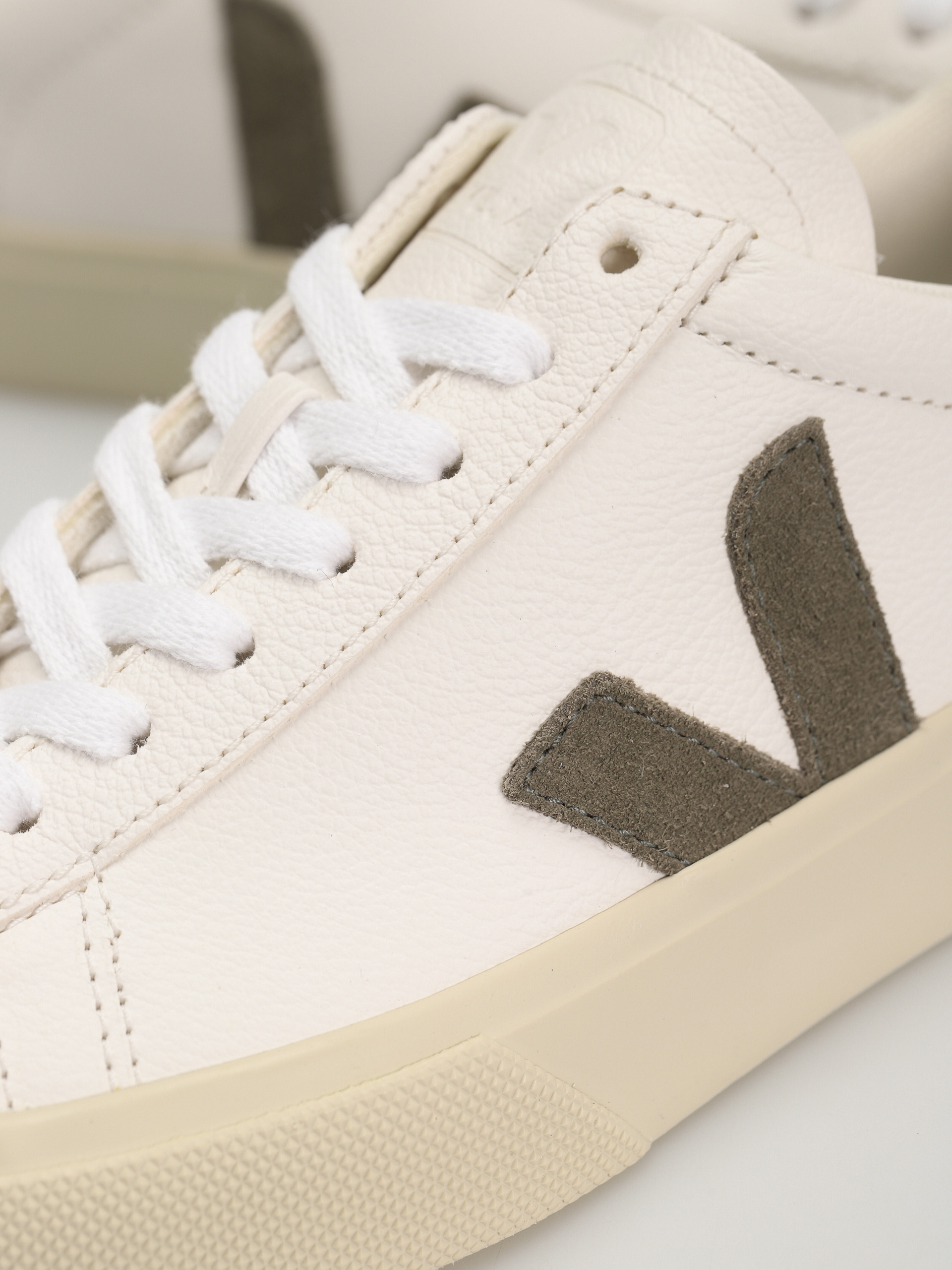 Veja Обувки Campo Wmn (extra white khaki)