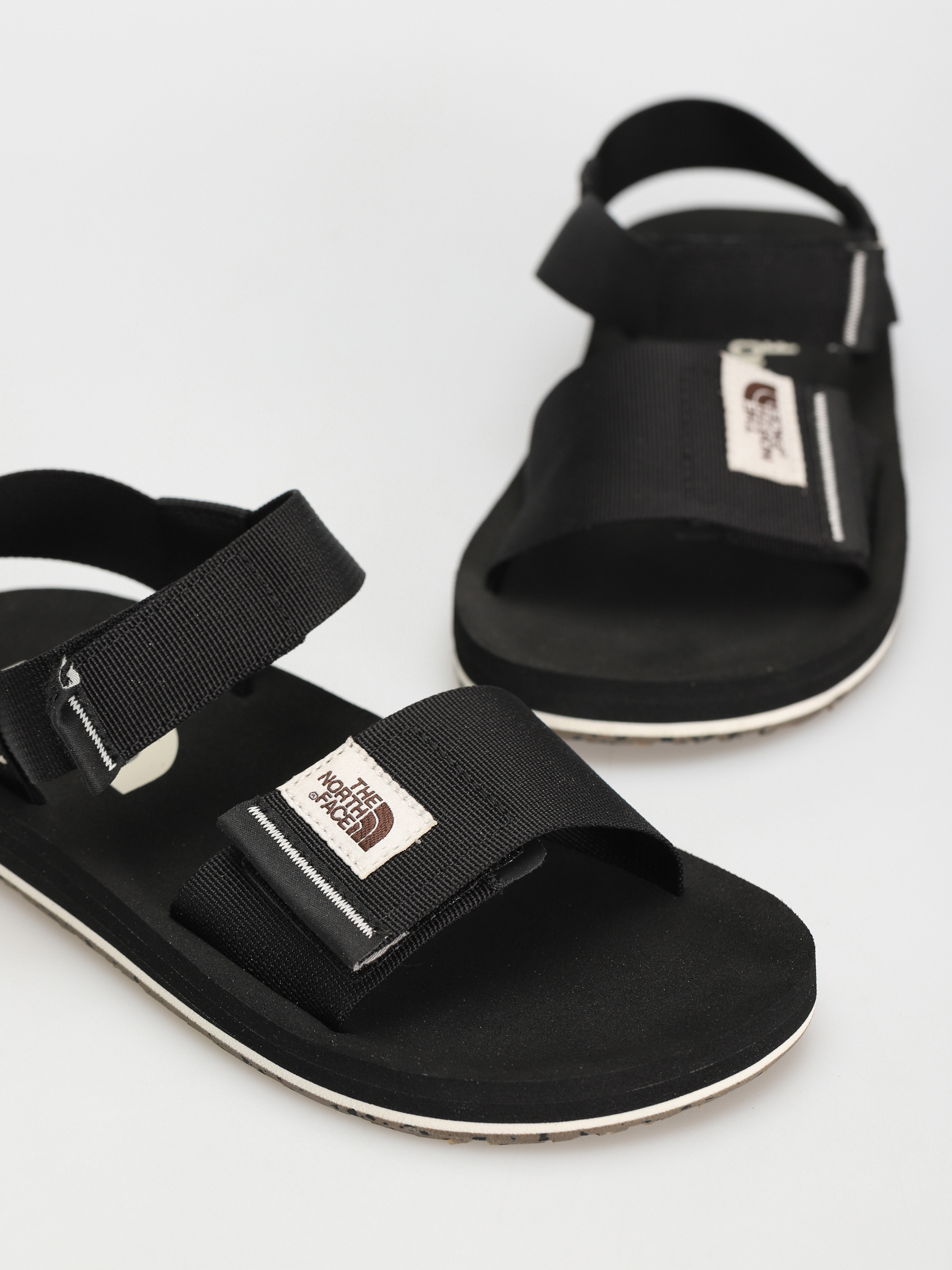 Сандали The North Face Skeena Wmn (tnf black/vintage white)