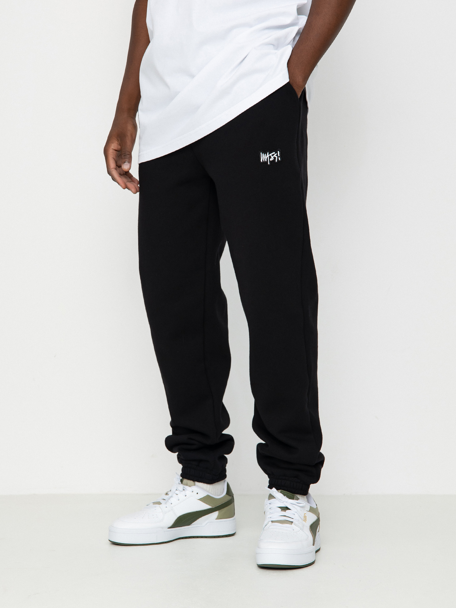 MassDnm Панталони Signature Patch Sweatpants (black)