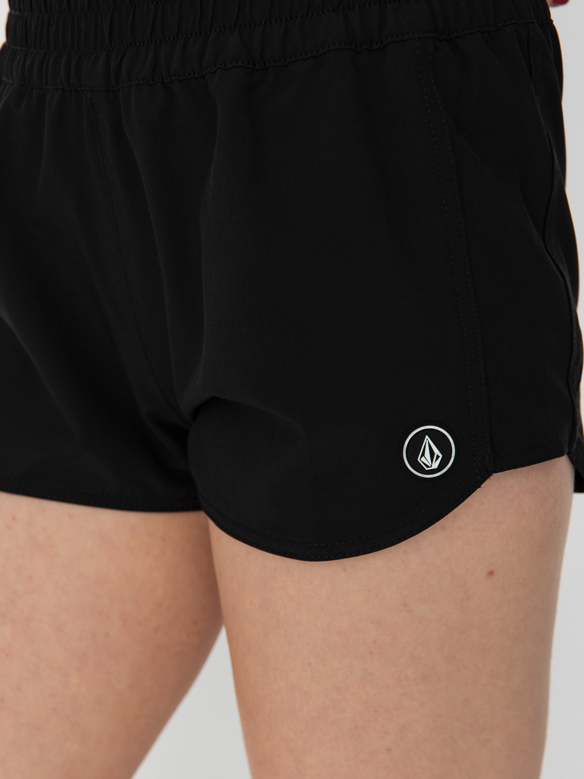 Volcom Плажни къси панталони Simply Solid 2 Wmn (black)