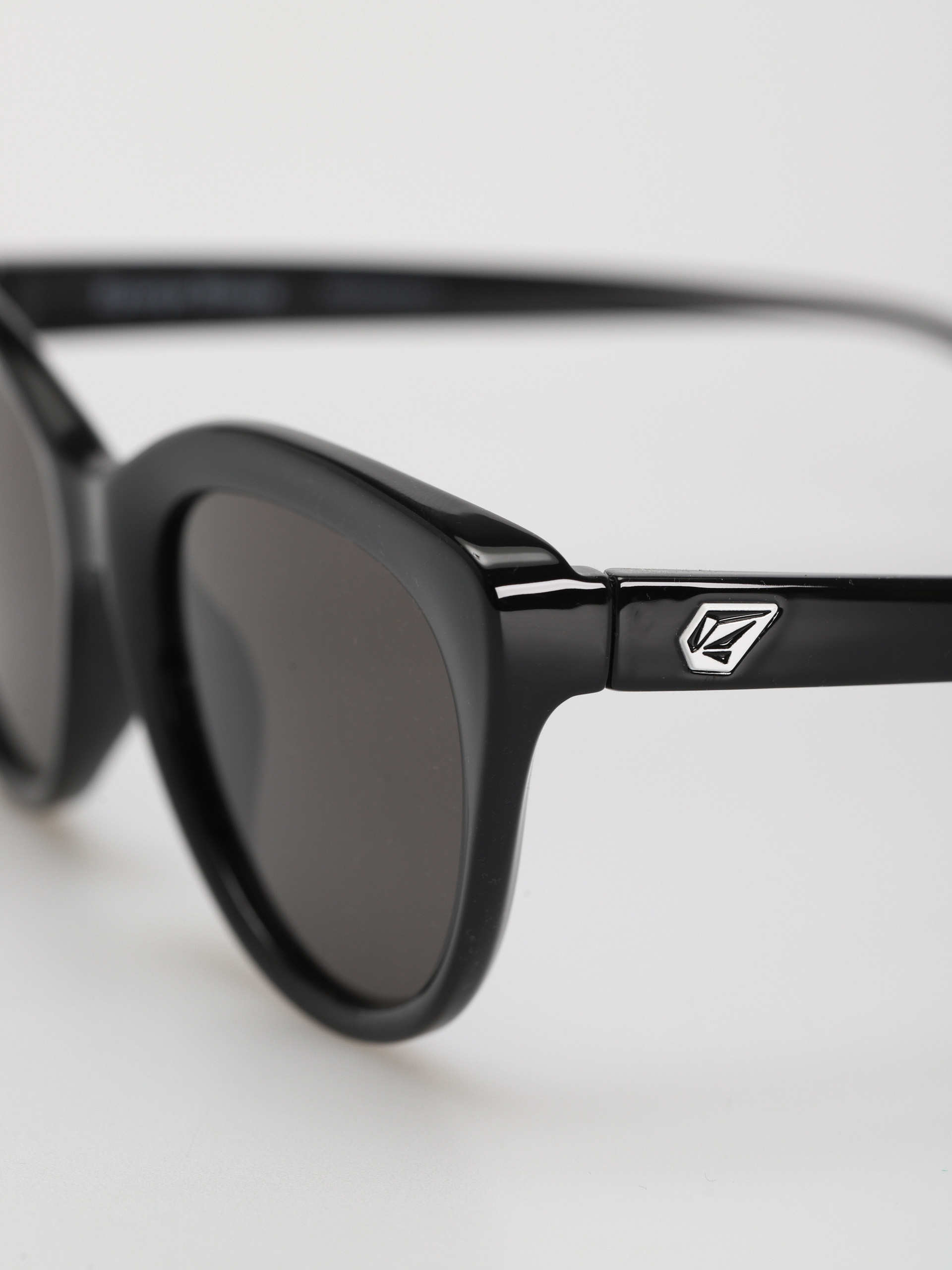 Volcom Слънчеви очила Eyeeye Stone Wmn (gloss black/gray)