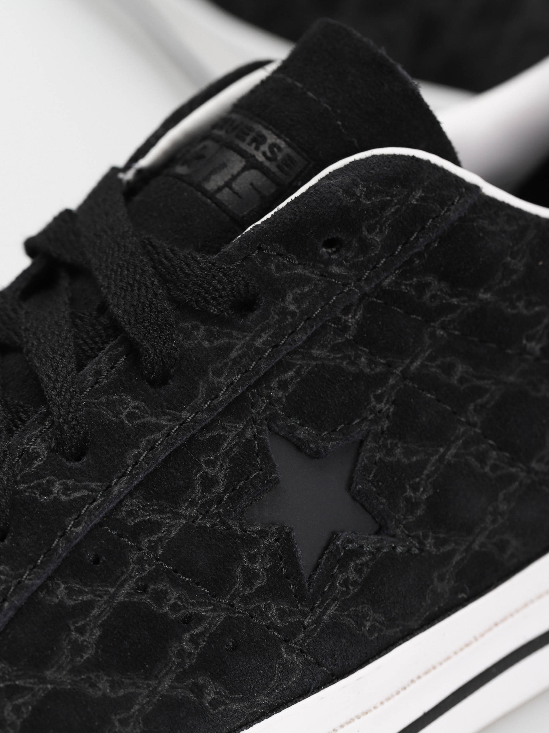 Обувки Converse One Star Pro Ox (black/black/white)