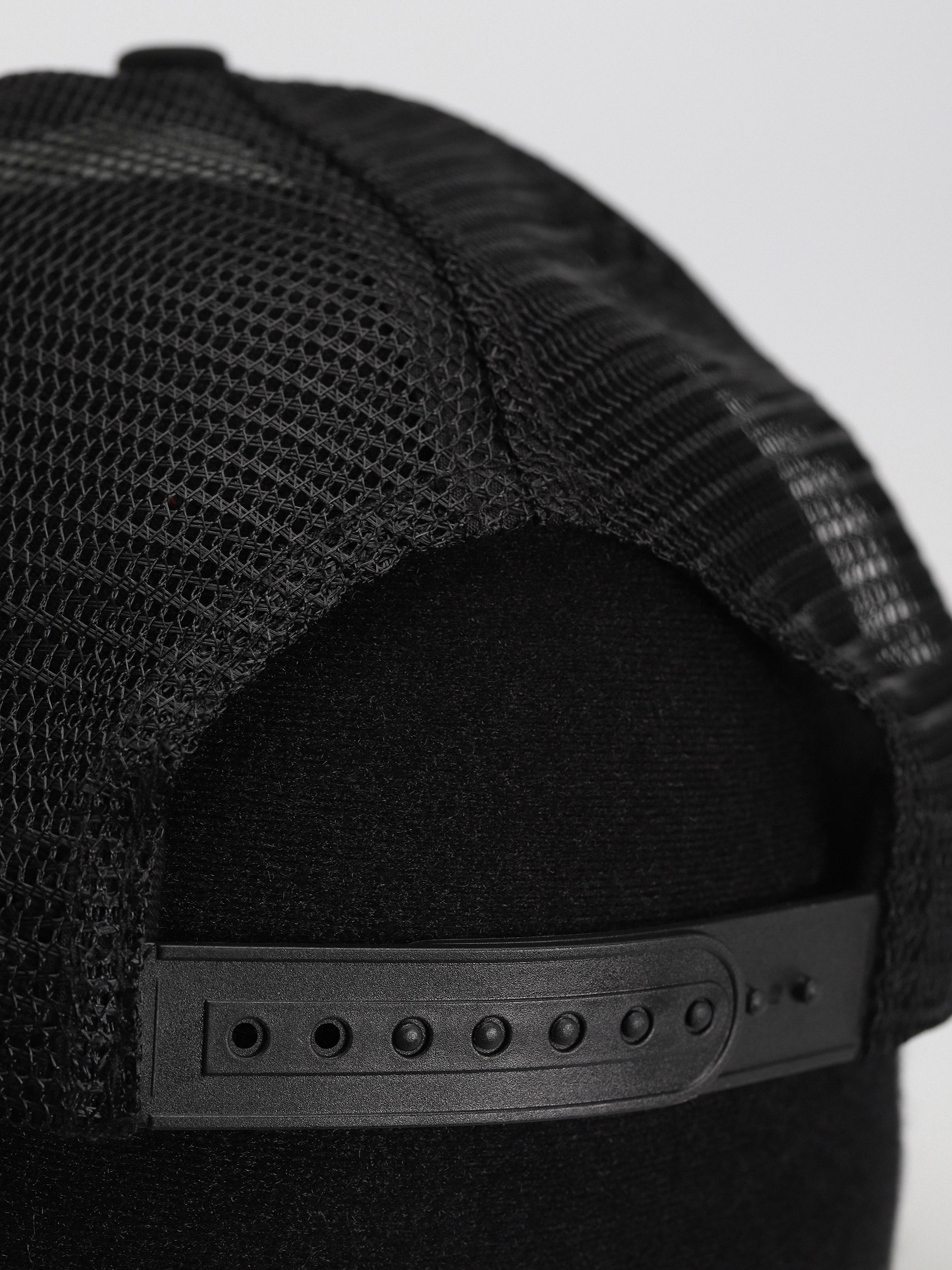 Шапка с козирка Santa Cruz Classic Dot Mesh (white/black)