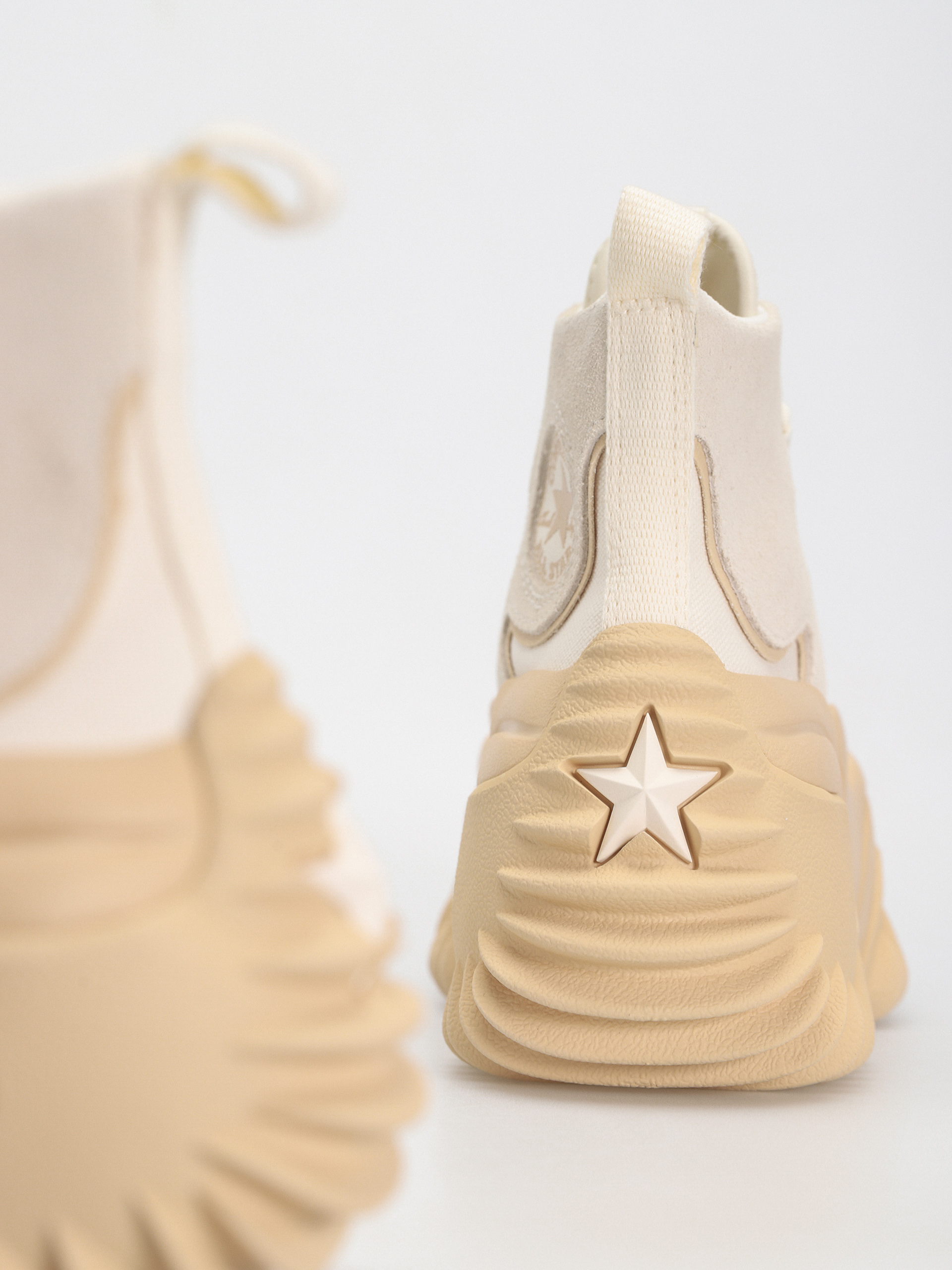 Обувки Converse Run Star Motion Cx Hi (egret/oat milk)