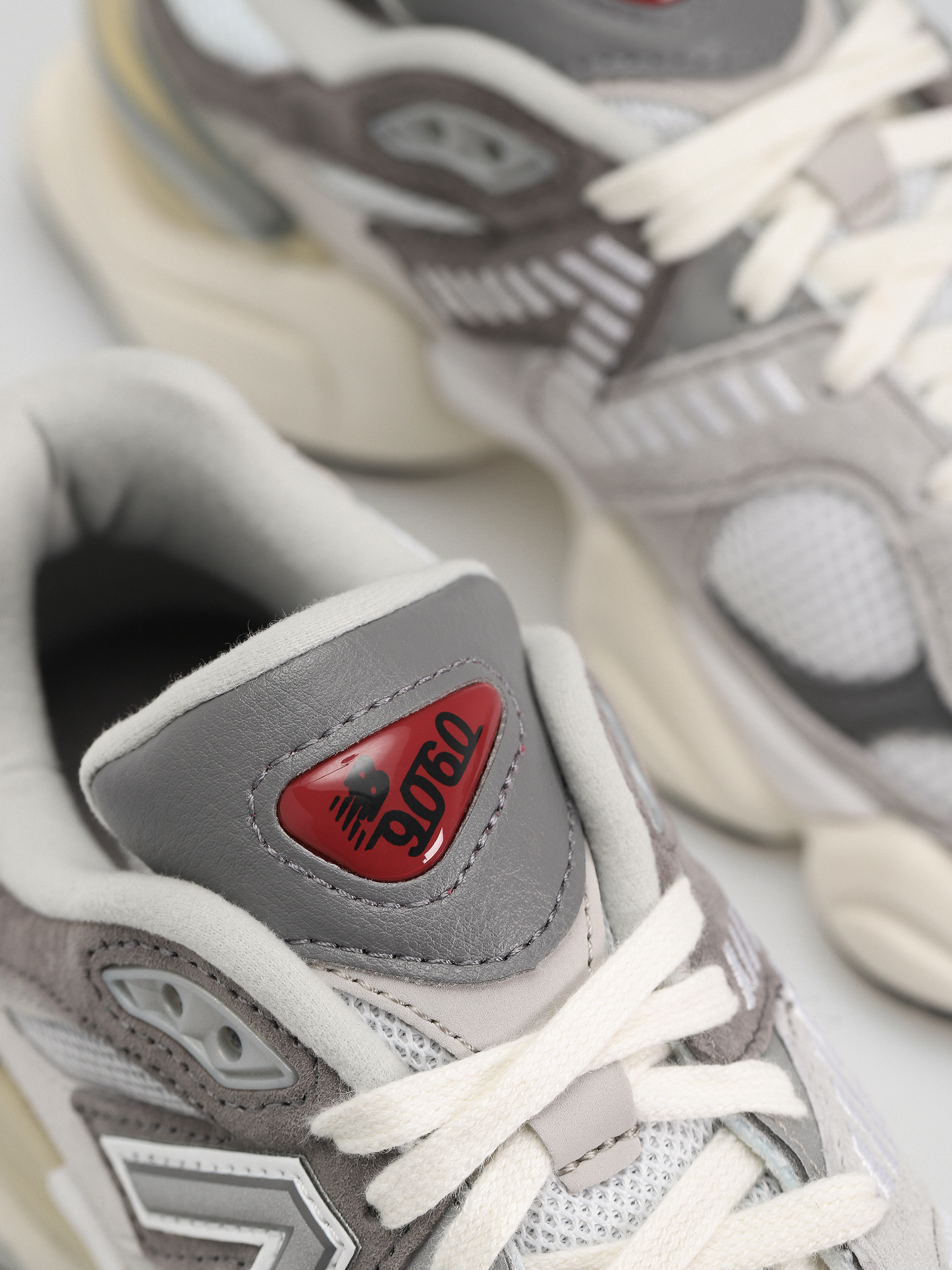 Обувки New Balance 9060 (grey)
