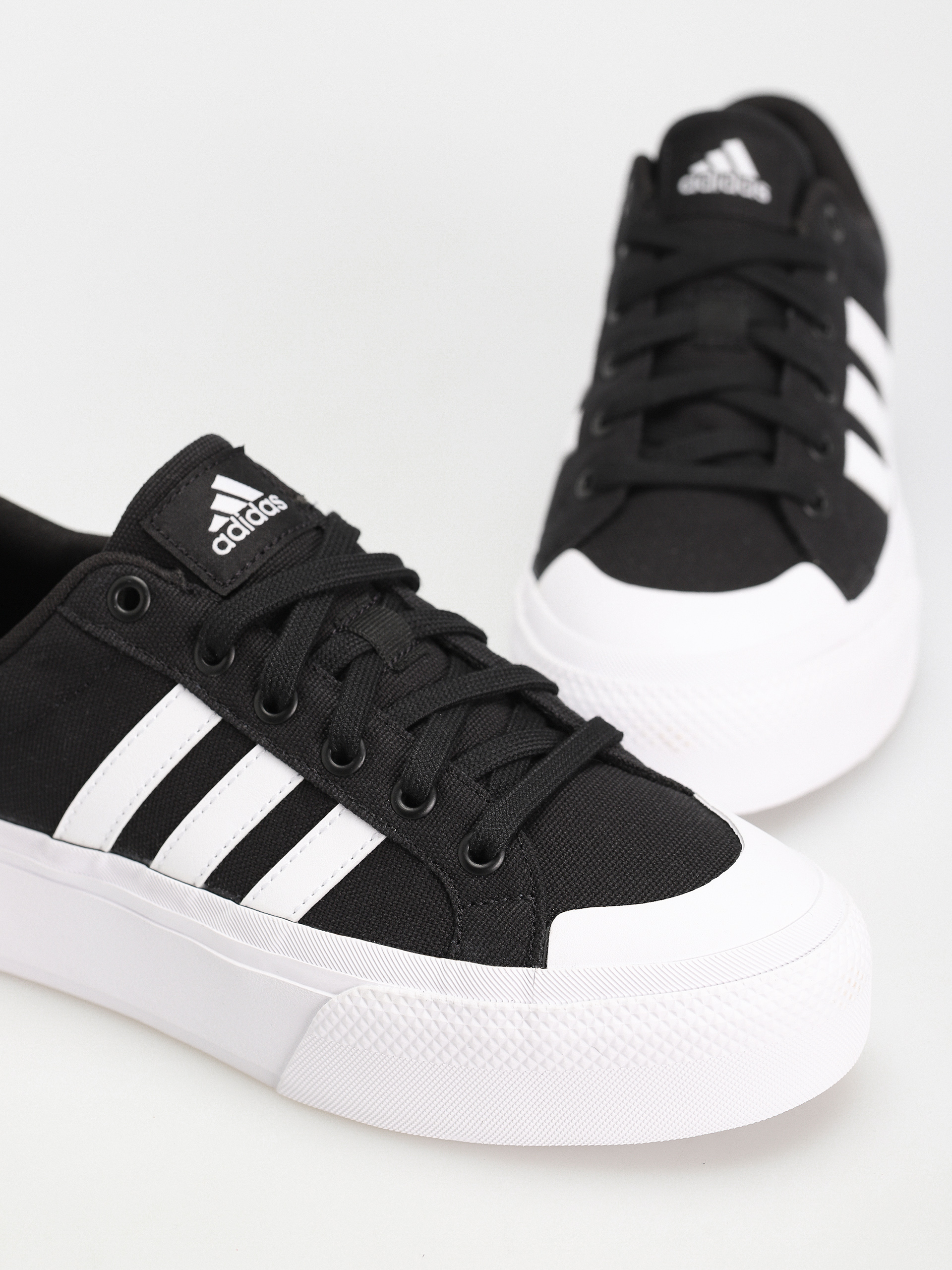 Обувки adidas Originals Bravada 2.0 Platform Wmn (cblack/ftwwht/cblack)