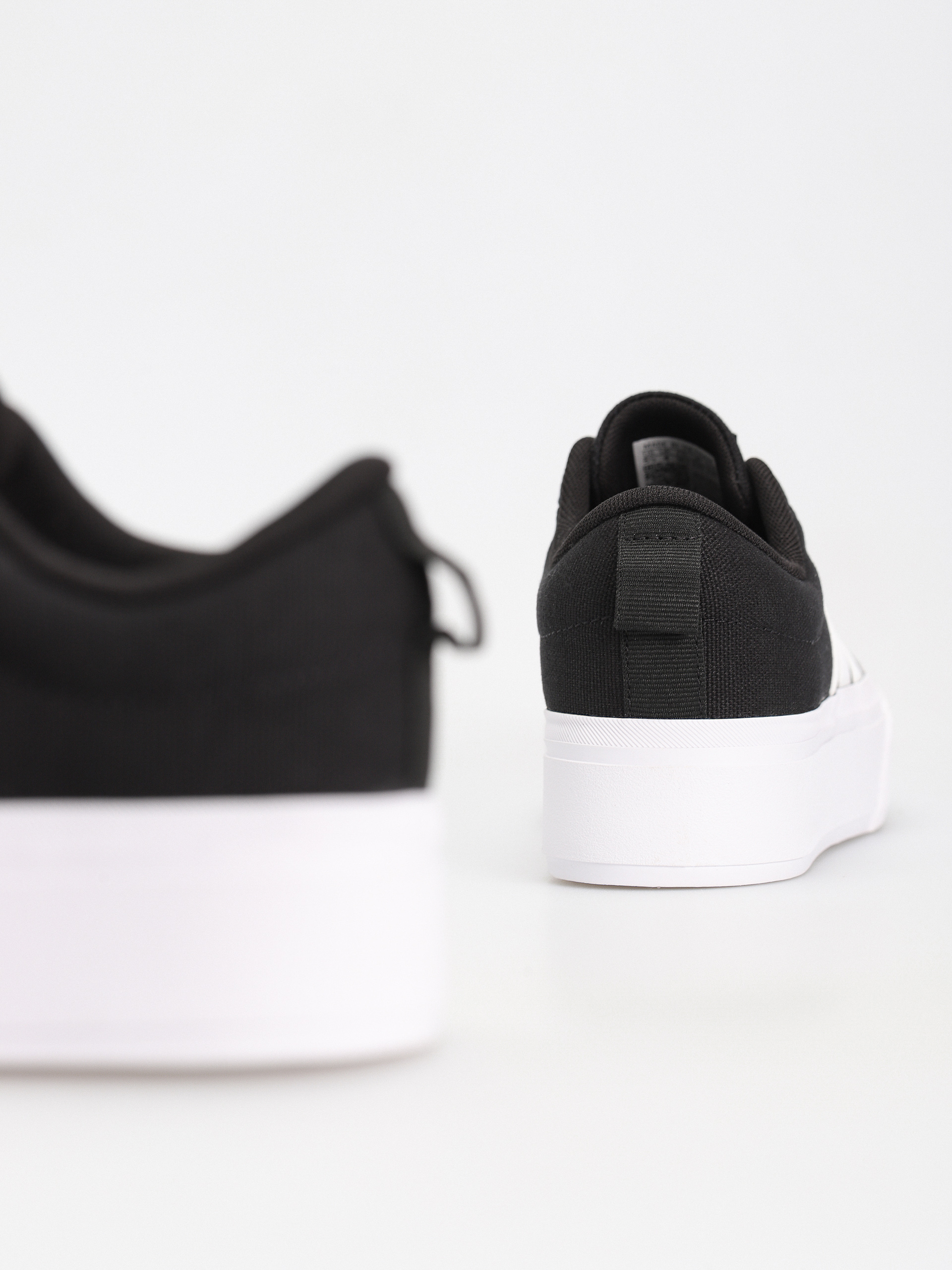 Обувки adidas Originals Bravada 2.0 Platform Wmn (cblack/ftwwht/cblack)
