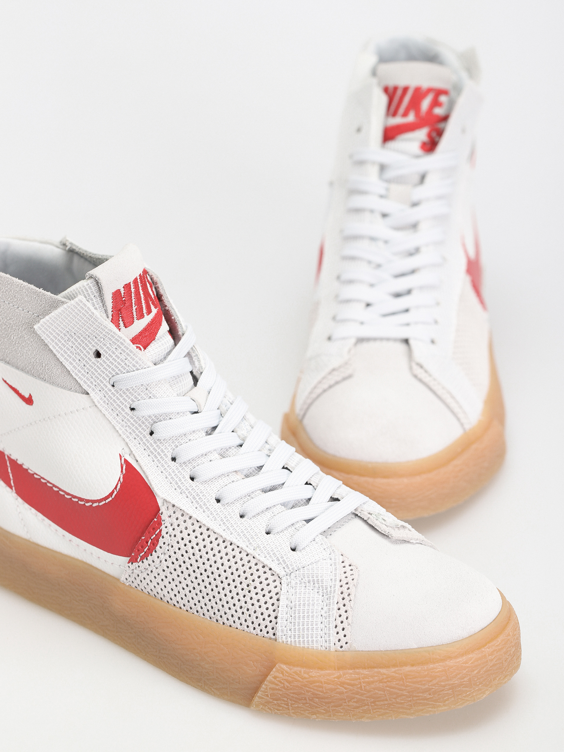 Обувки Nike SB Zoom Blazer Mid Prm (summit white/university red)