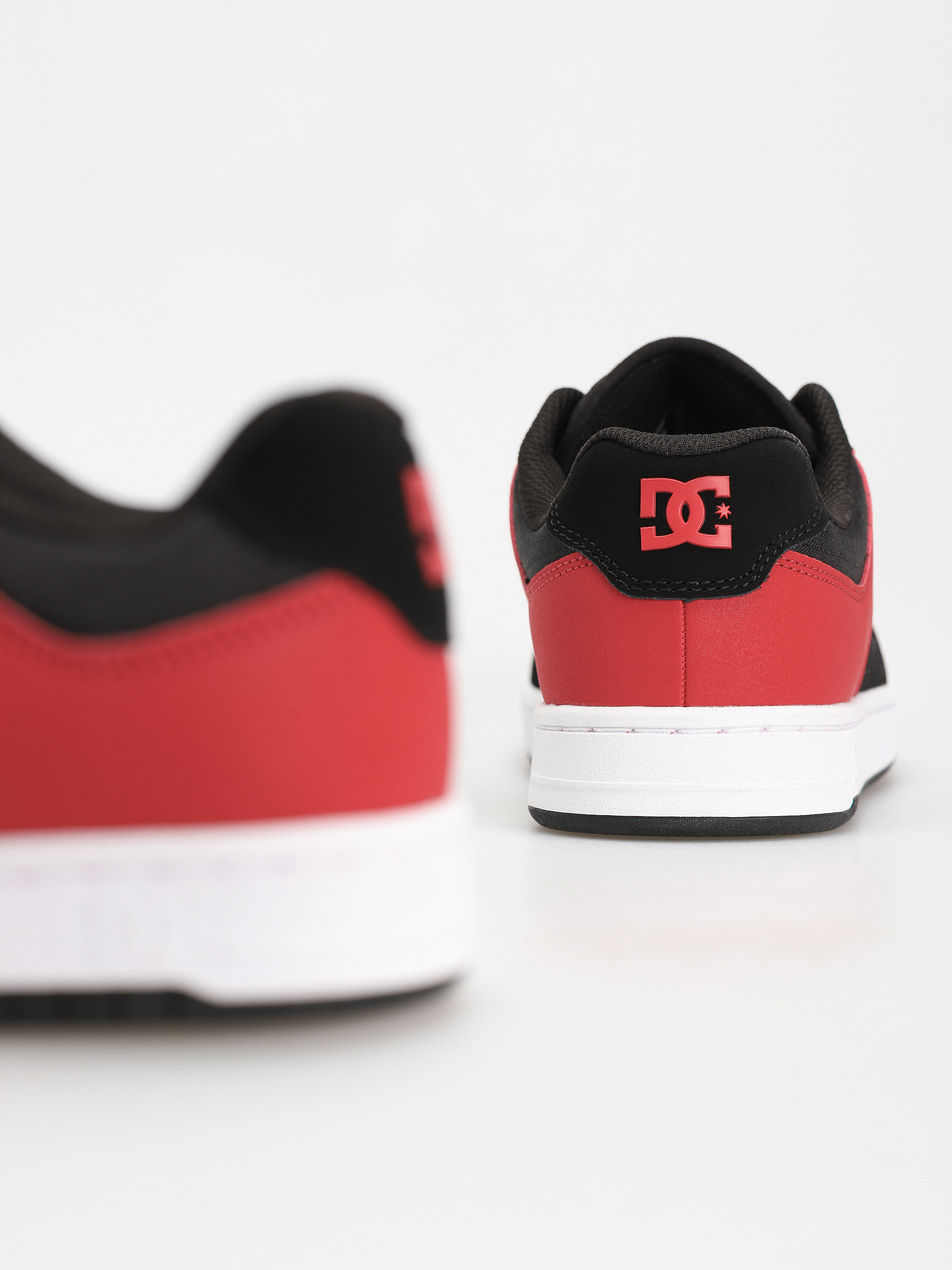 Обувки DC Manteca 4 (black/athletic red)