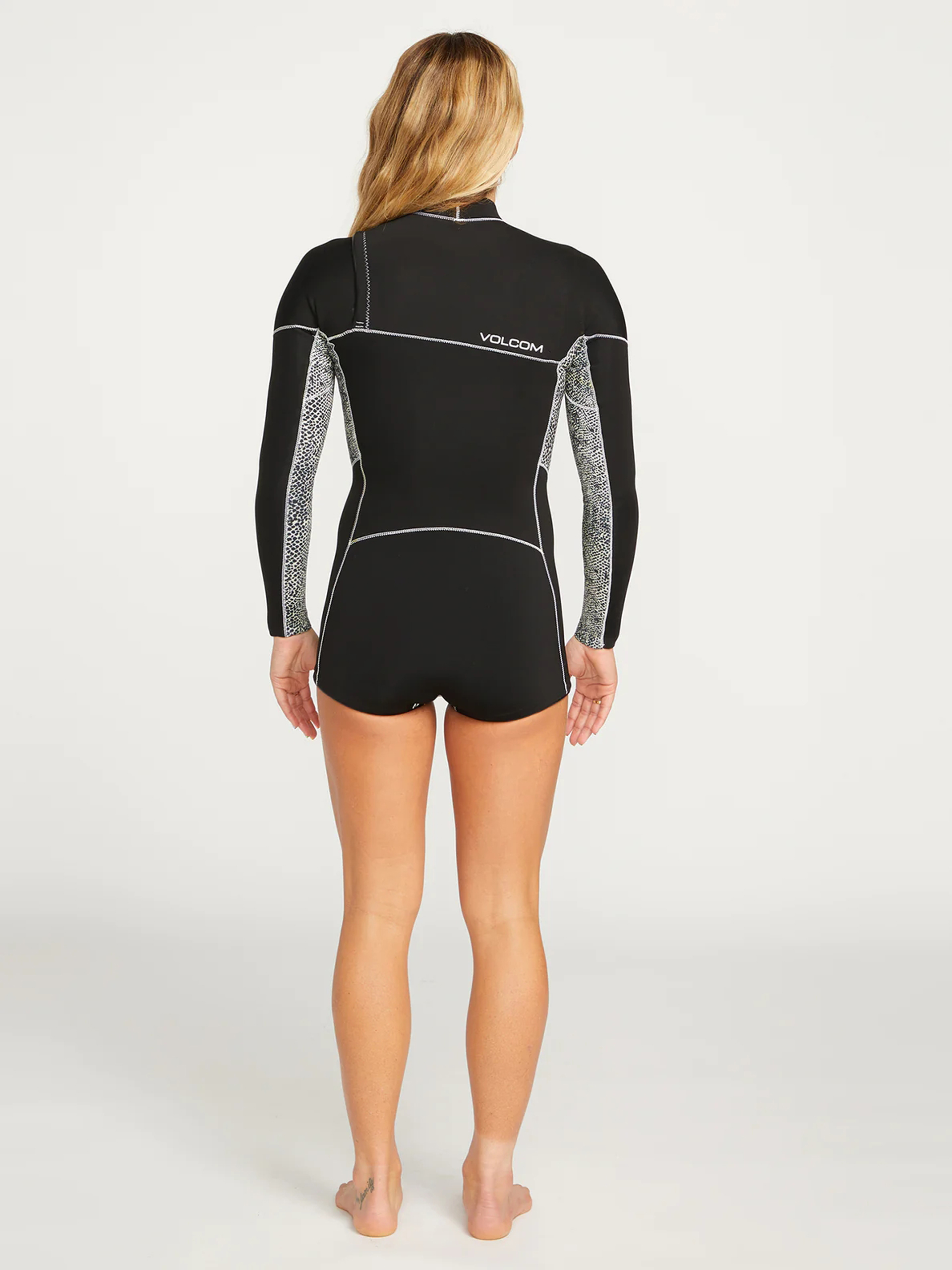 Бански Volcom Pianka surfingowa 2Mm Chest Zip Ls Springsuit Wmn (black)