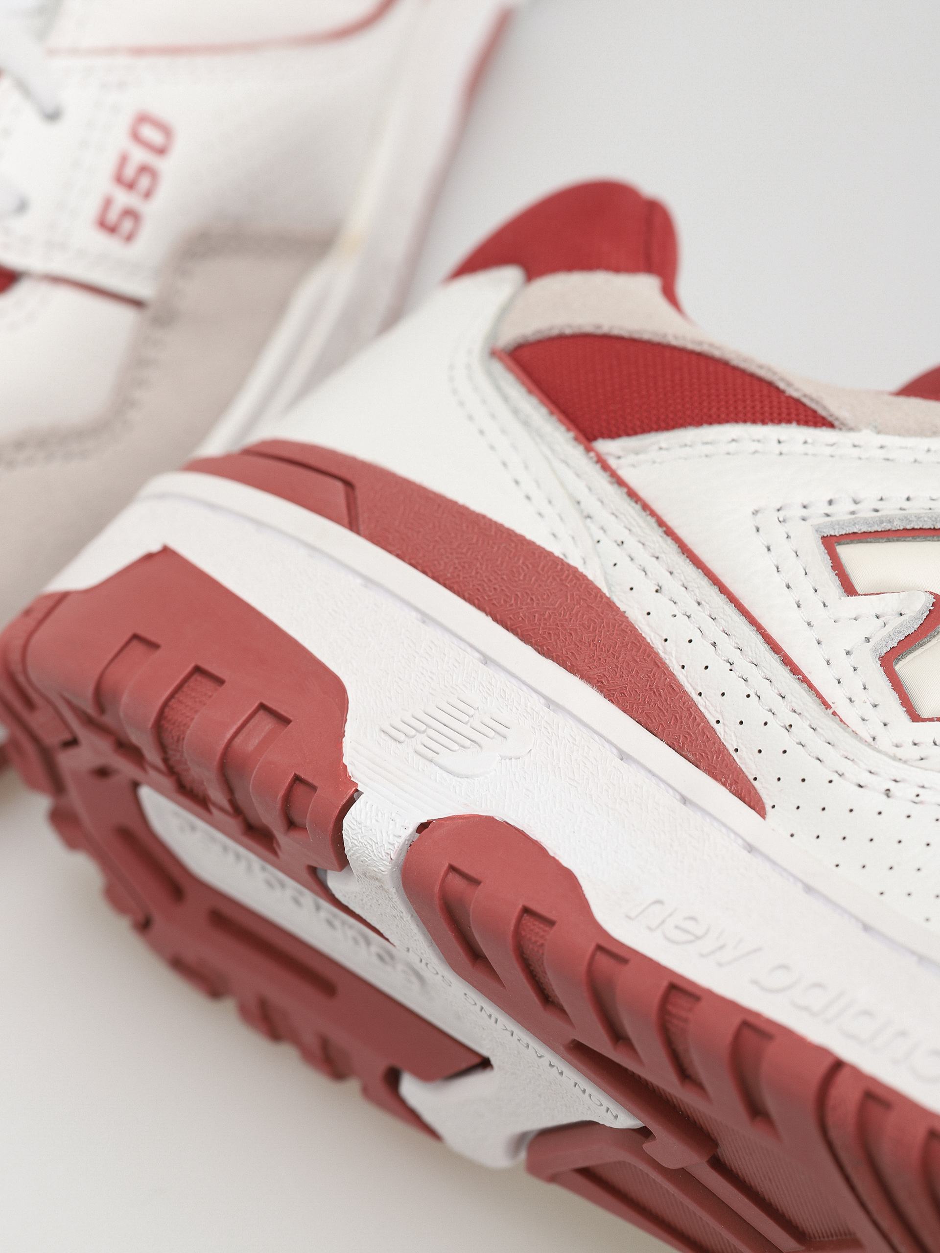 Обувки New Balance 550 (white)