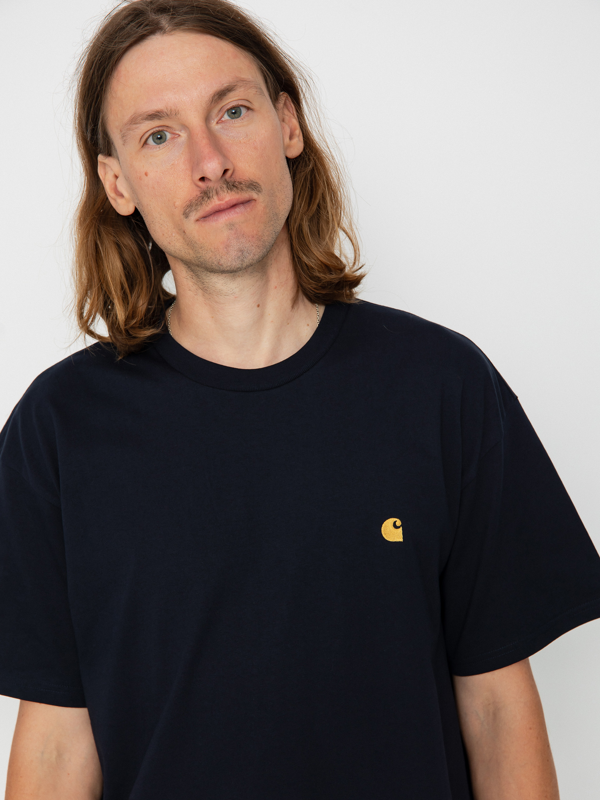 Тениска Carhartt WIP Chase (dark navy/gold)