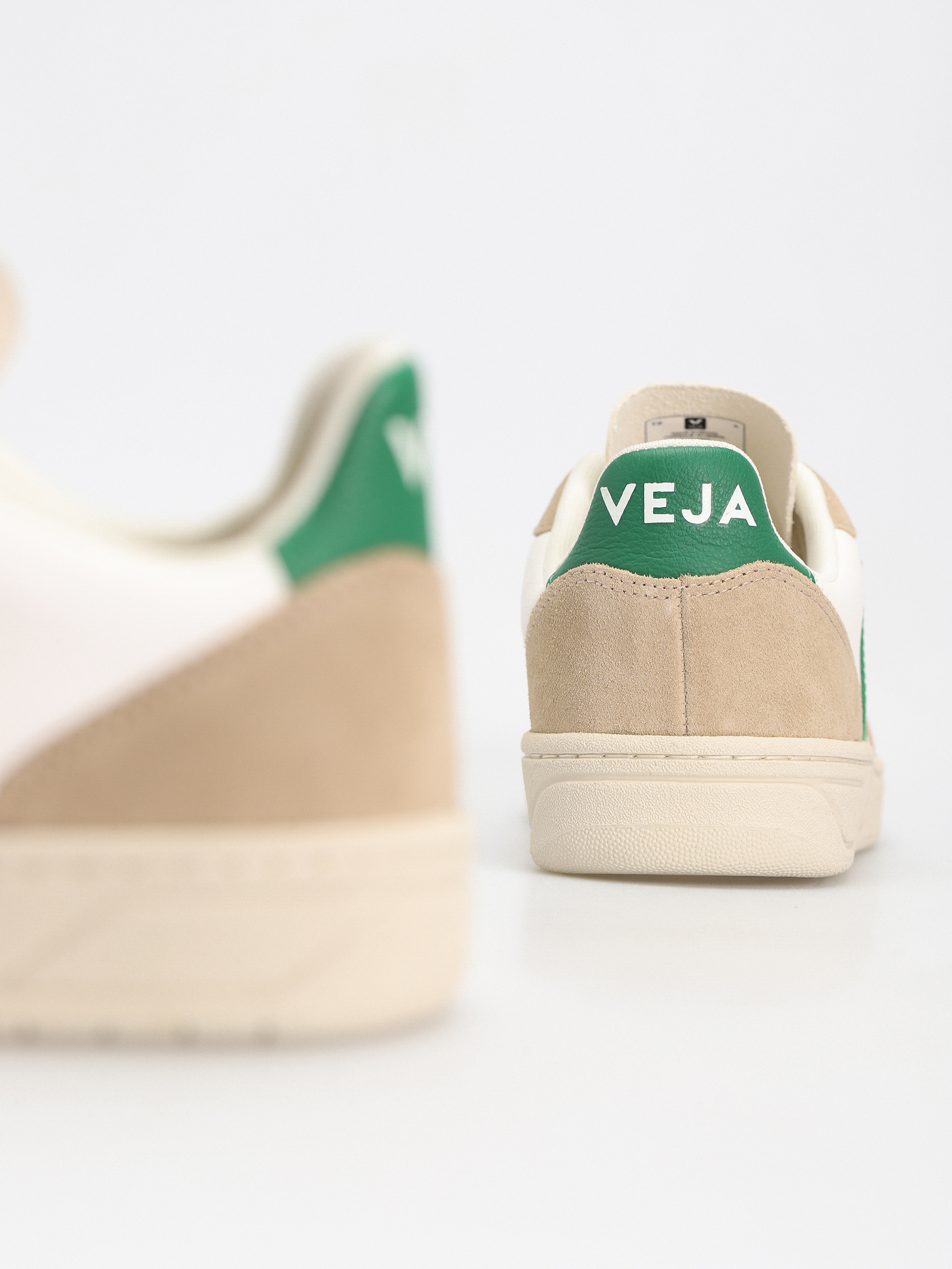 Обувки Veja V-10 Wmn (extra white emeraude sahara)