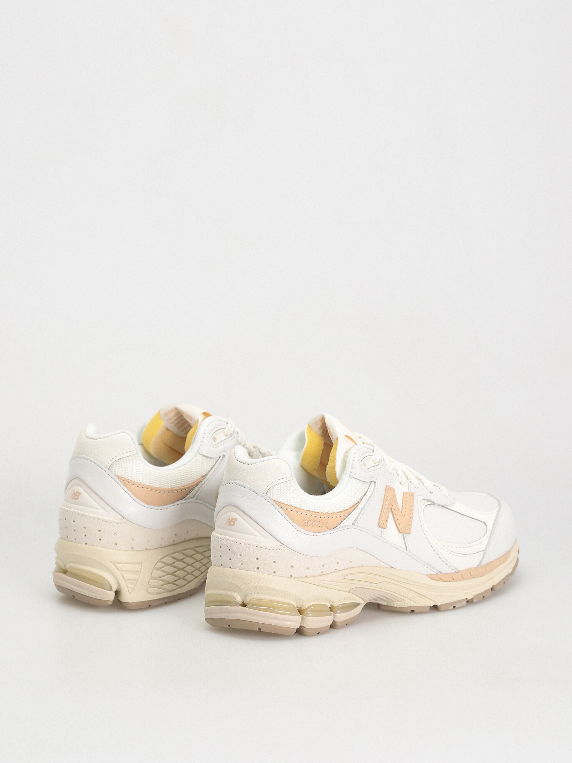 Обувки New Balance 2002 (bright white)